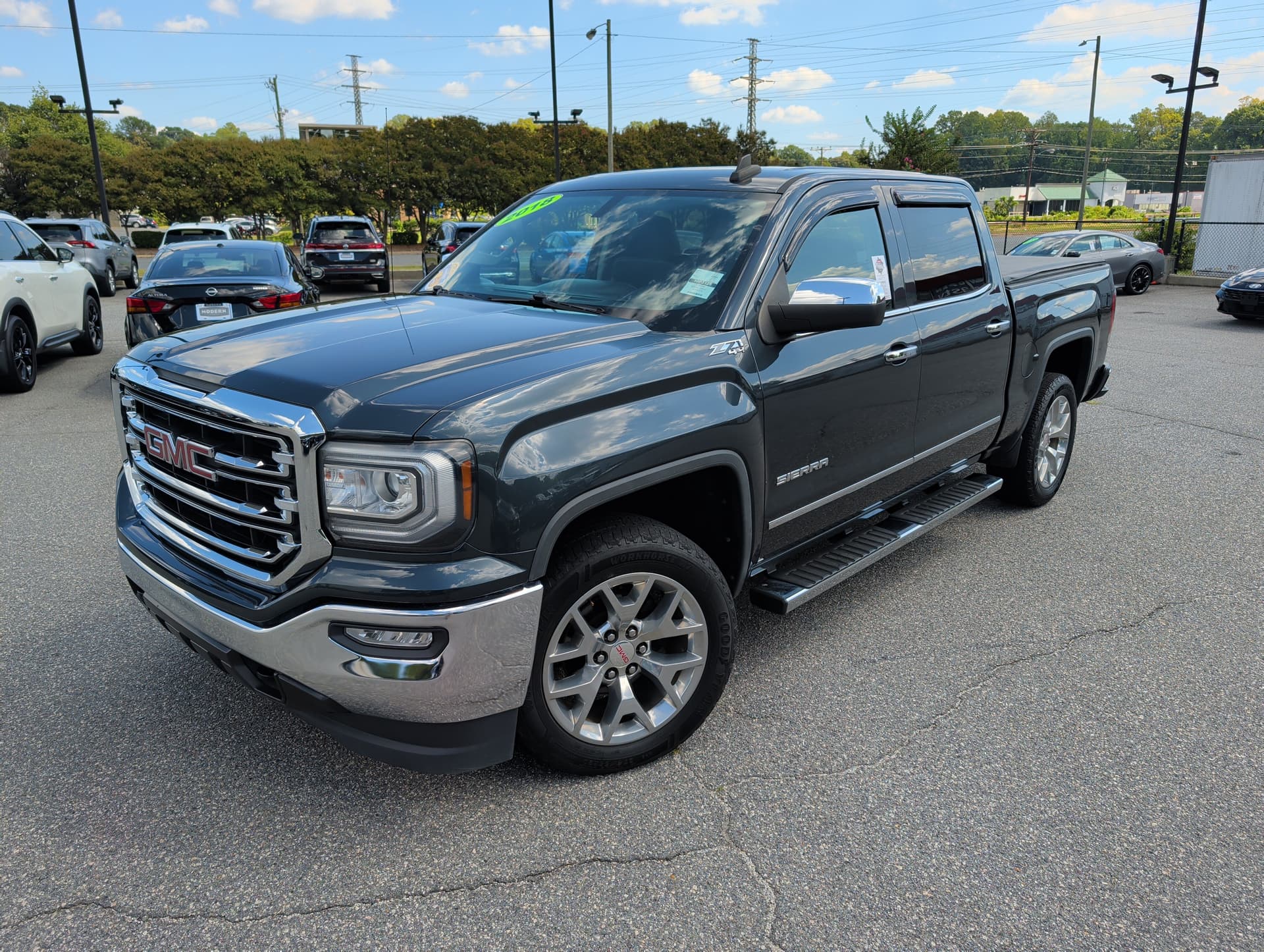 2018 GMC Sierra 1500 SLT — photo 1 of 32