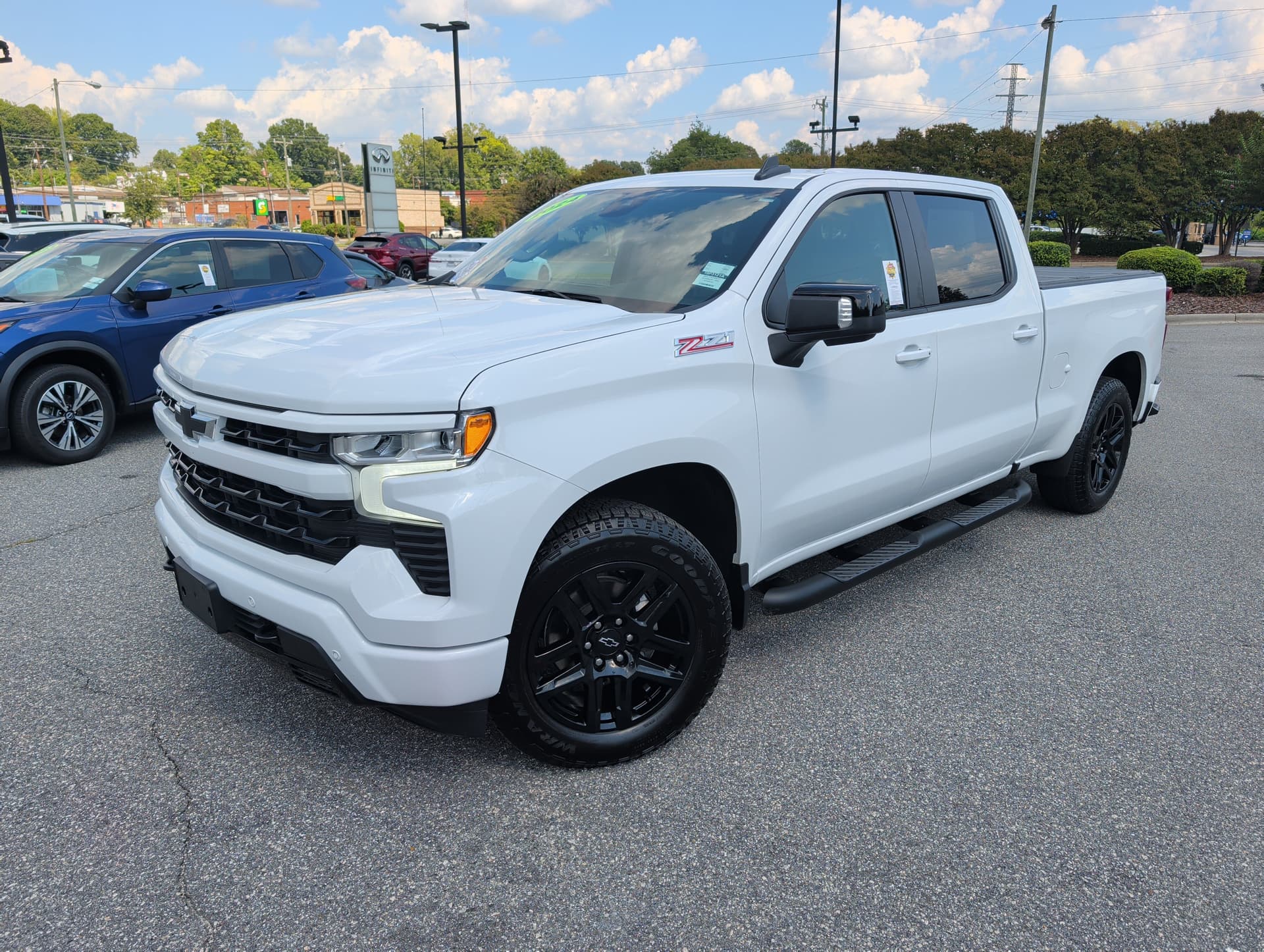 2024 Chevrolet Silverado 1500 RST — photo 1 of 32