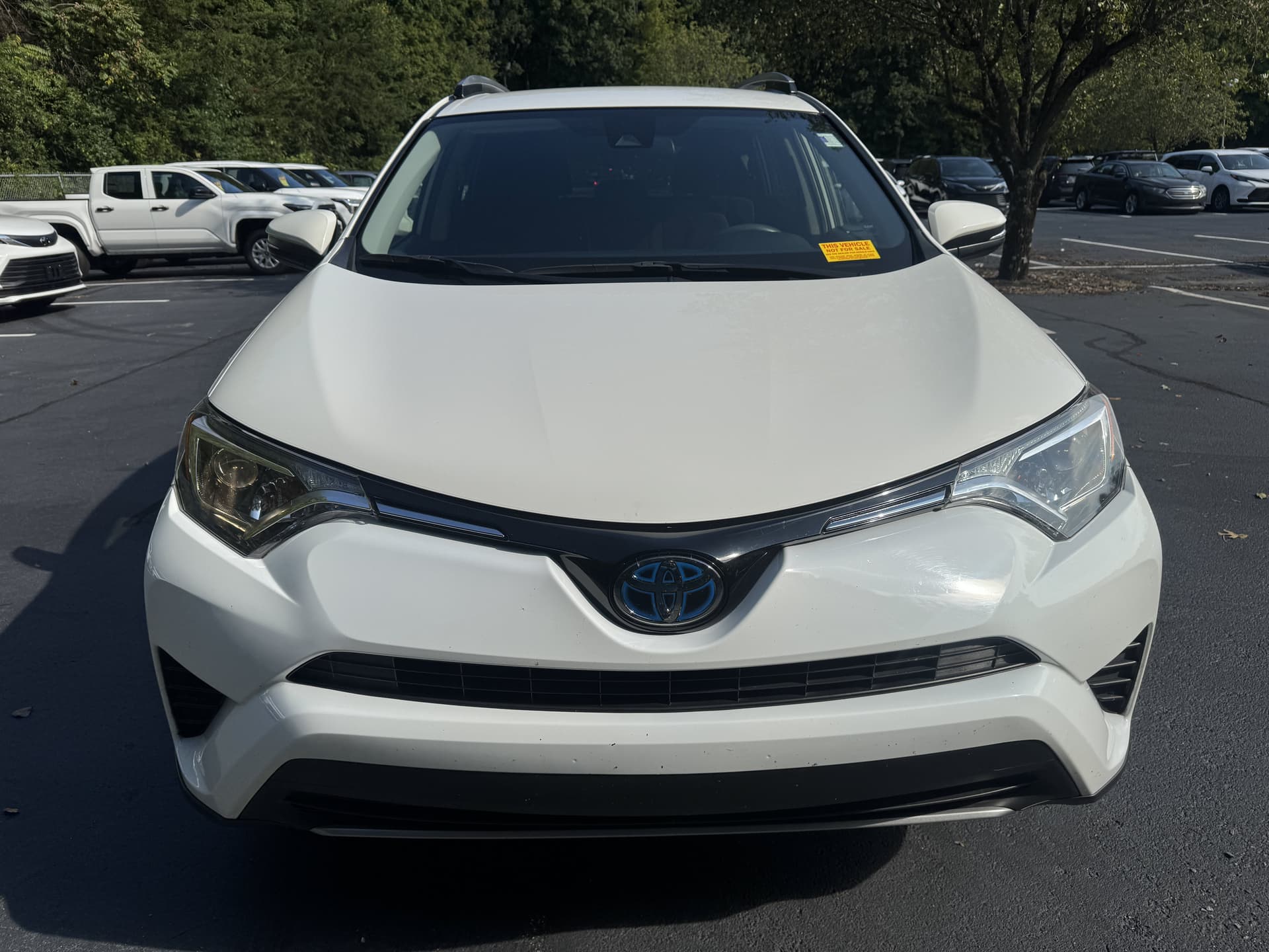 2018 Toyota RAV4 Hybrid LE — photo 1 of 25