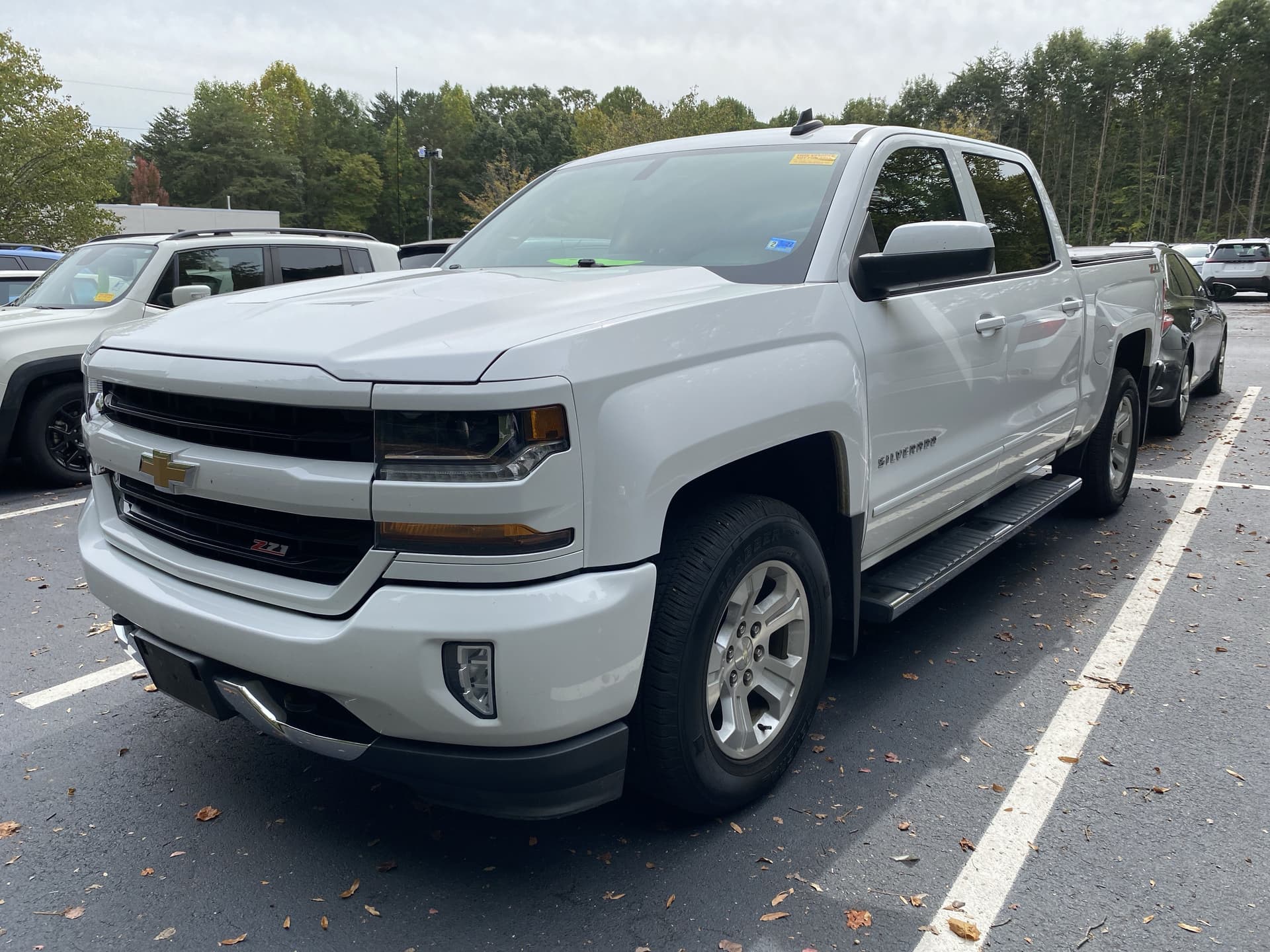 2017 Chevrolet Silverado 1500 LT — photo 1 of 15