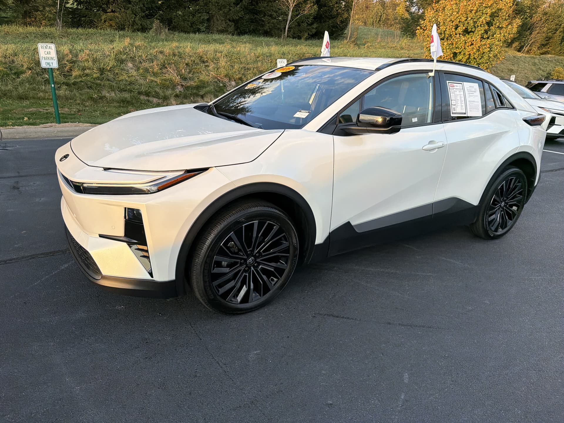 2026 Toyota C-HR XSE — photo 1 of 21