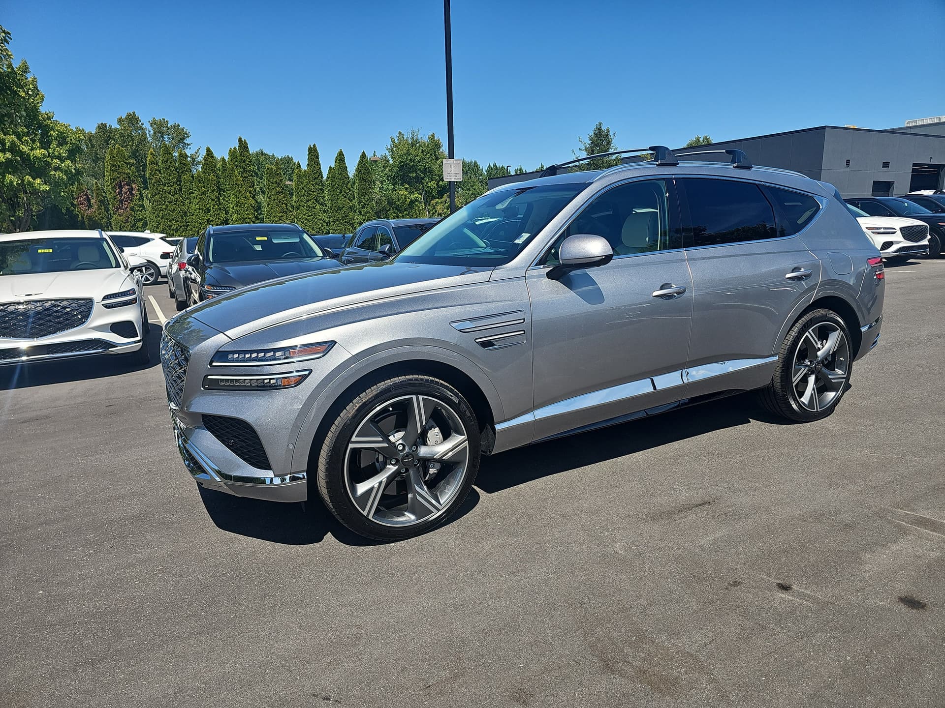 2025 Genesis GV80 3.5T Prestige — photo 1 of 34