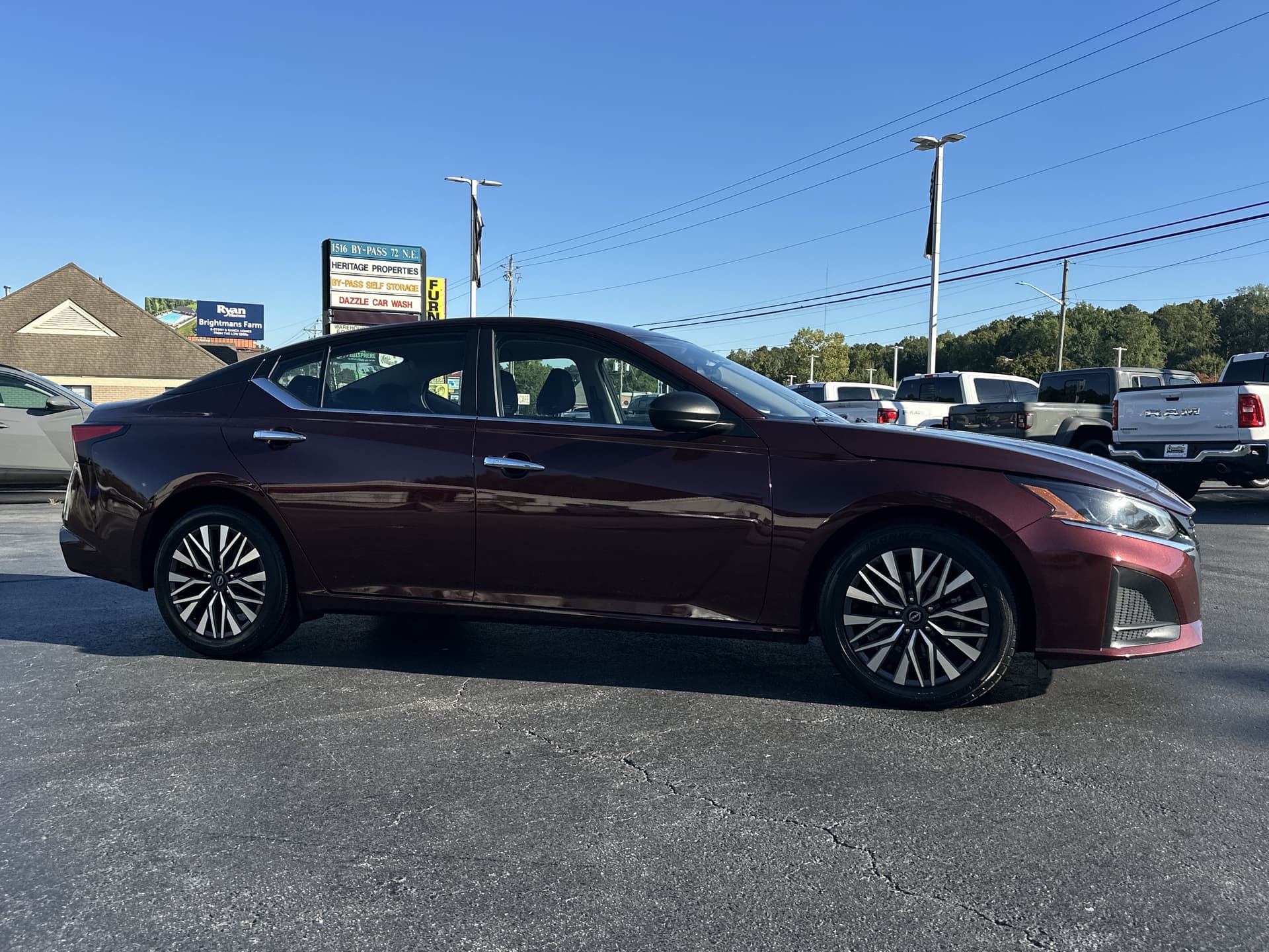 2025 Nissan Altima SV — photo 1 of 22