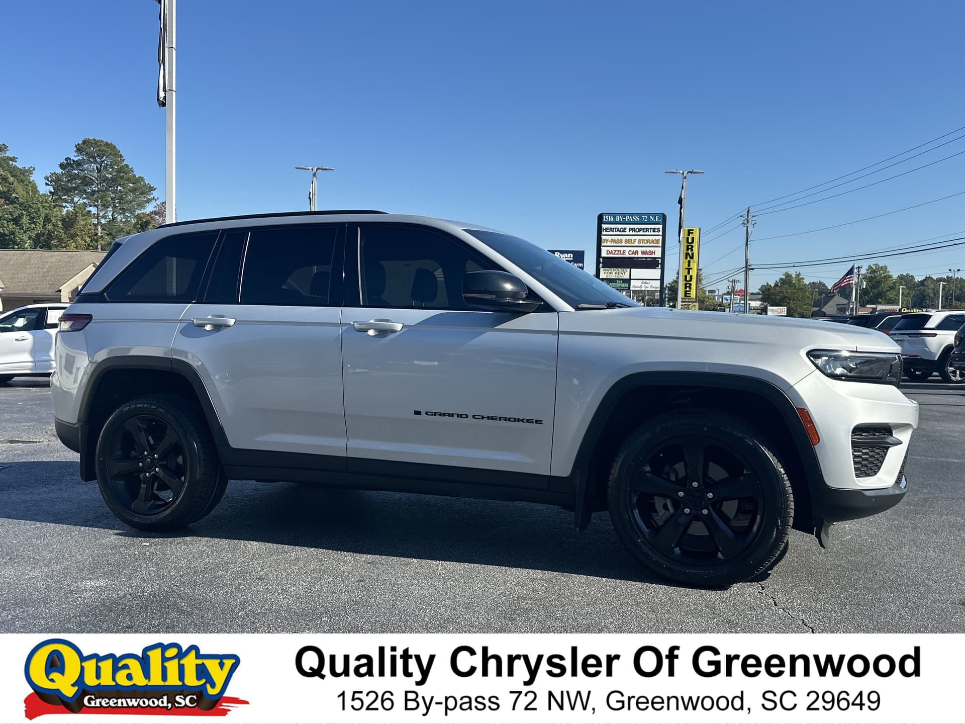 2023 Jeep Grand Cherokee Altitude X — photo 1 of 29