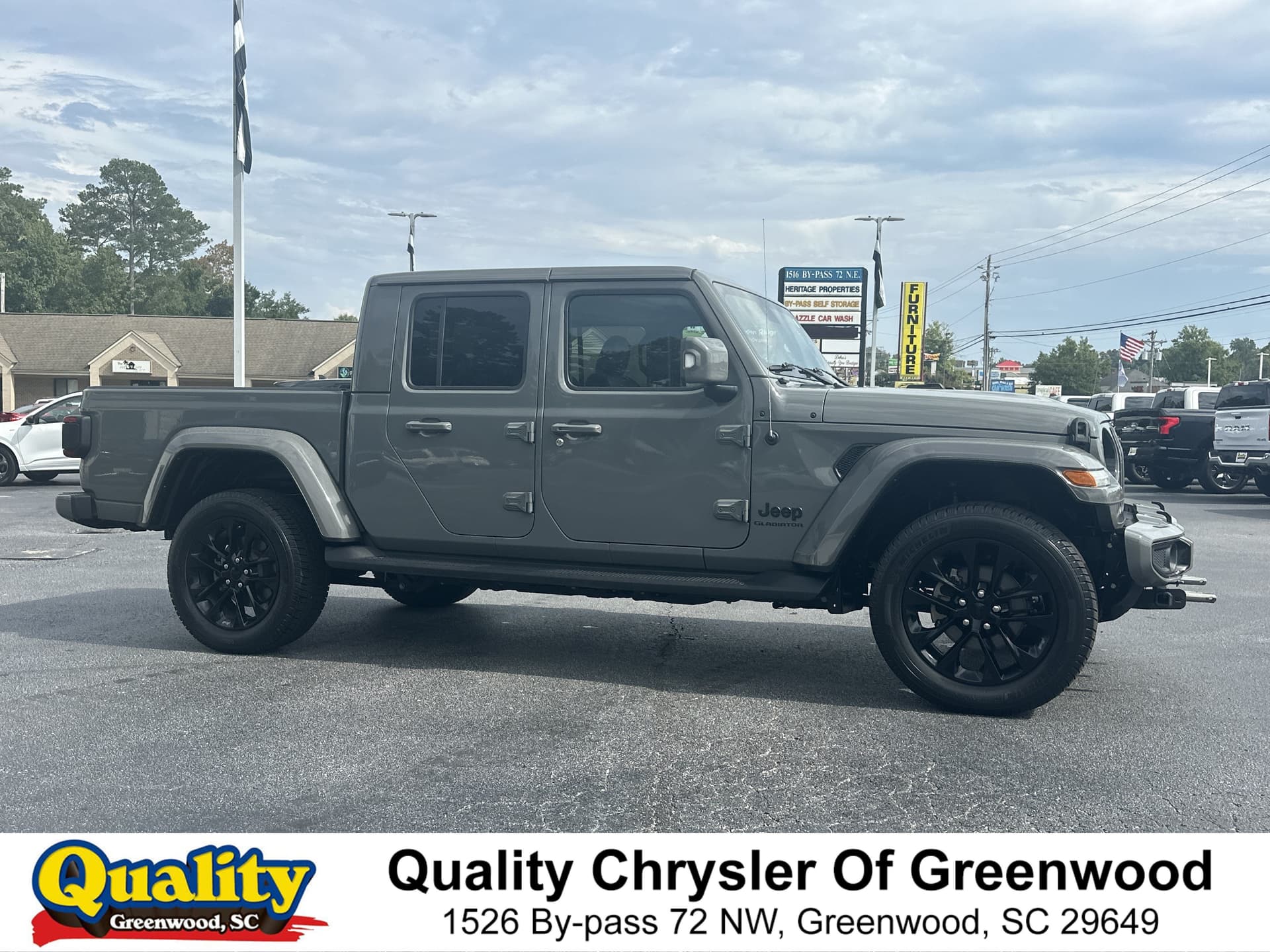 2022 Jeep Gladiator High Altitude — photo 1 of 28
