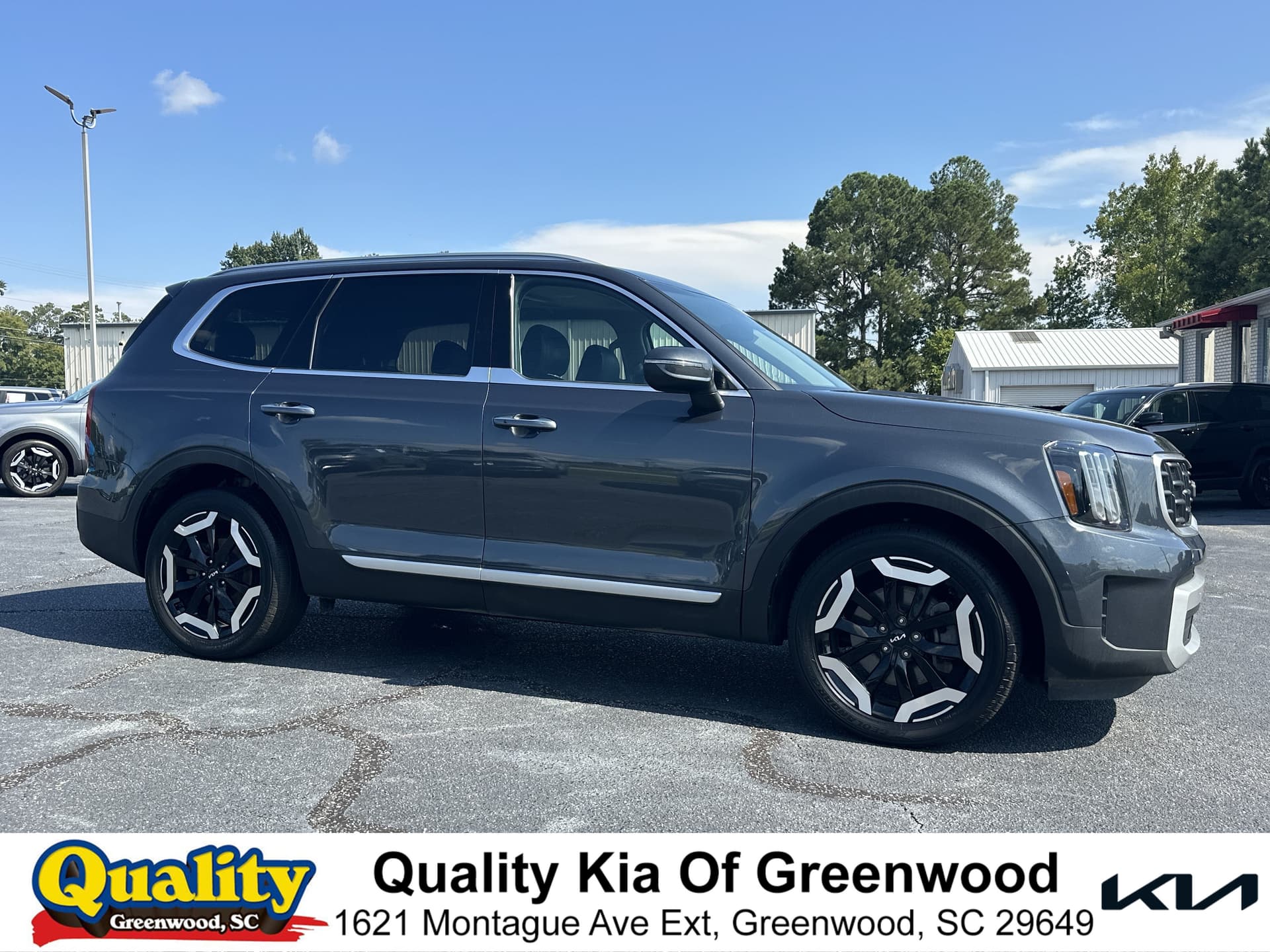 2024 Kia Telluride S — photo 1 of 31