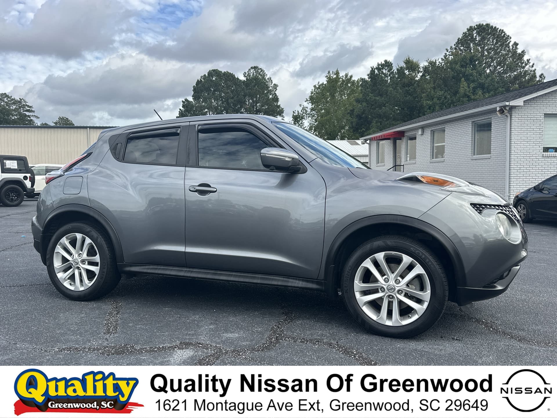 2016 Nissan JUKE SL — photo 1 of 29