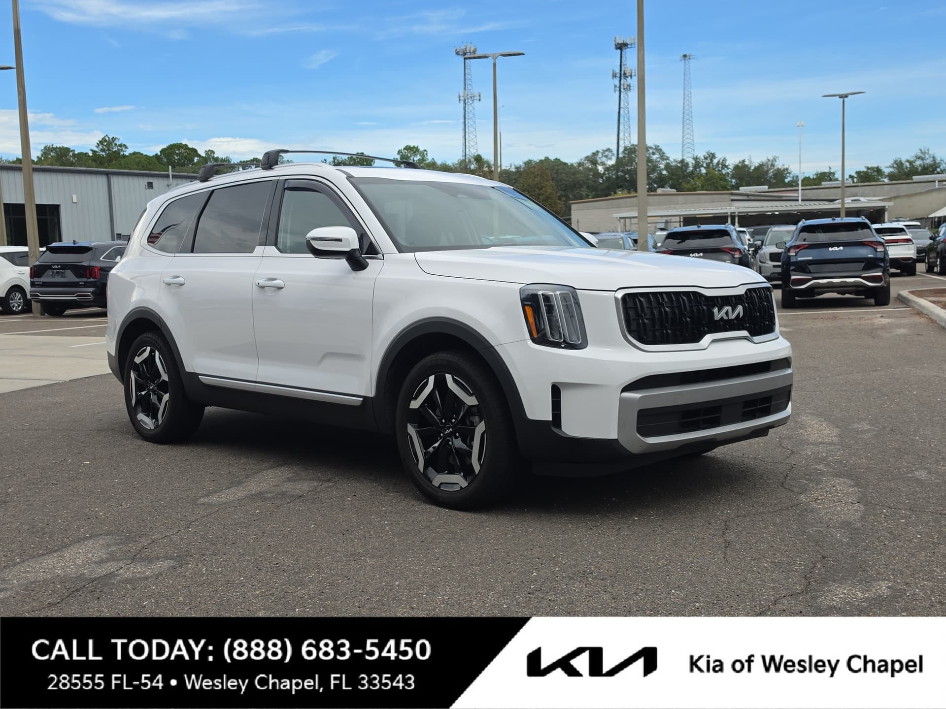 2023 Kia Telluride EX — photo 1 of 35
