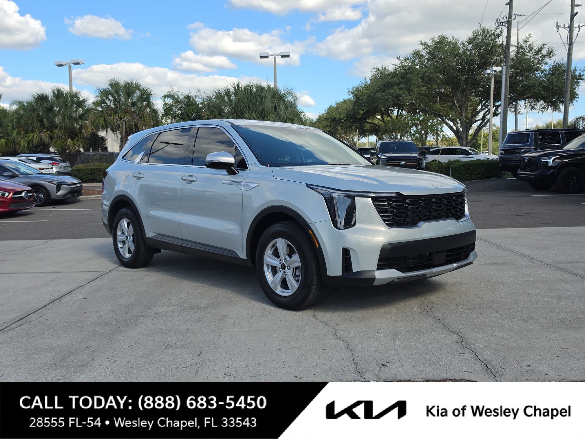 2026 Kia Sorento LX — photo 1 of 31