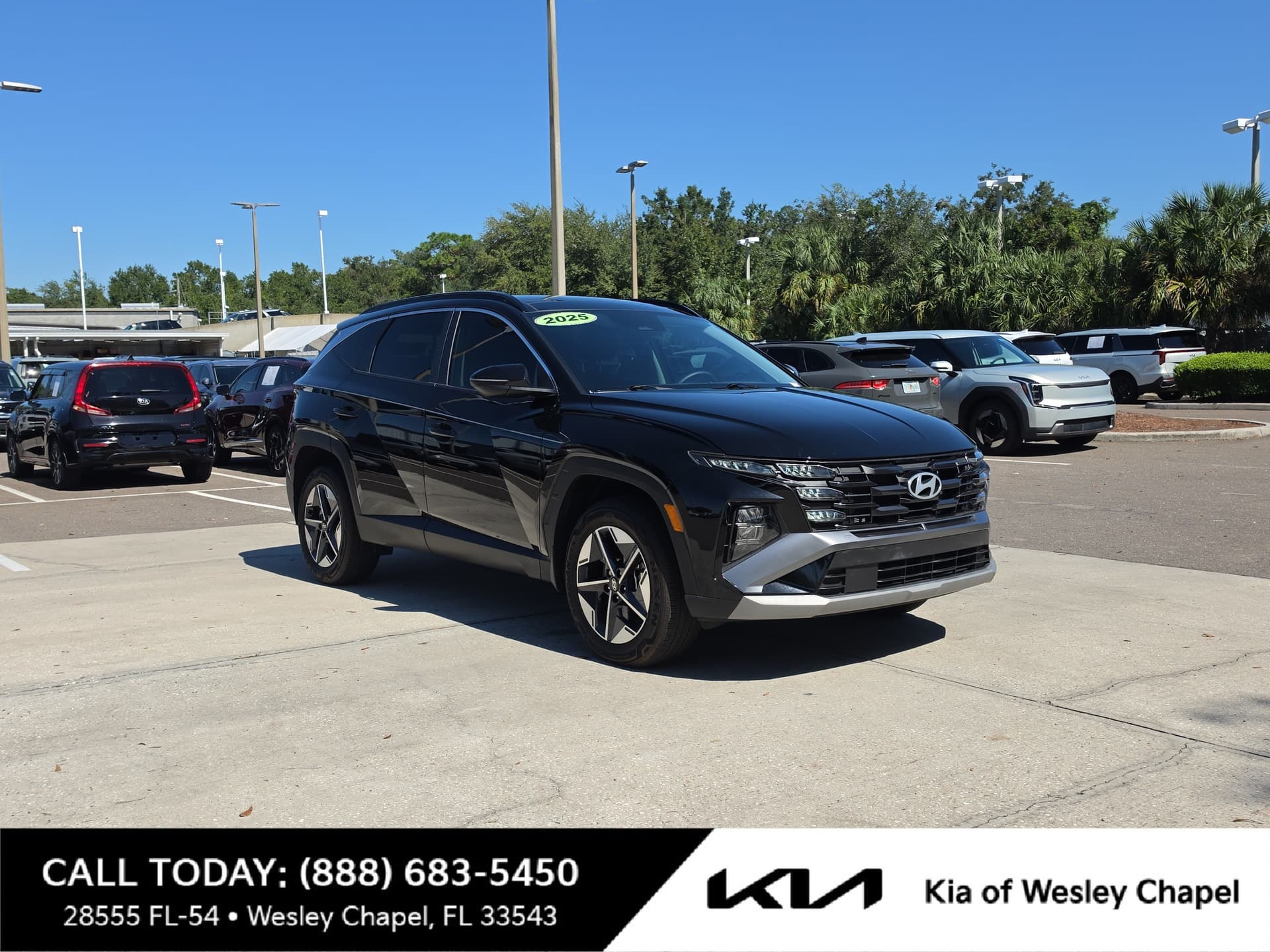 2025 Hyundai Tucson Hybrid SEL Convenience — photo 1 of 33