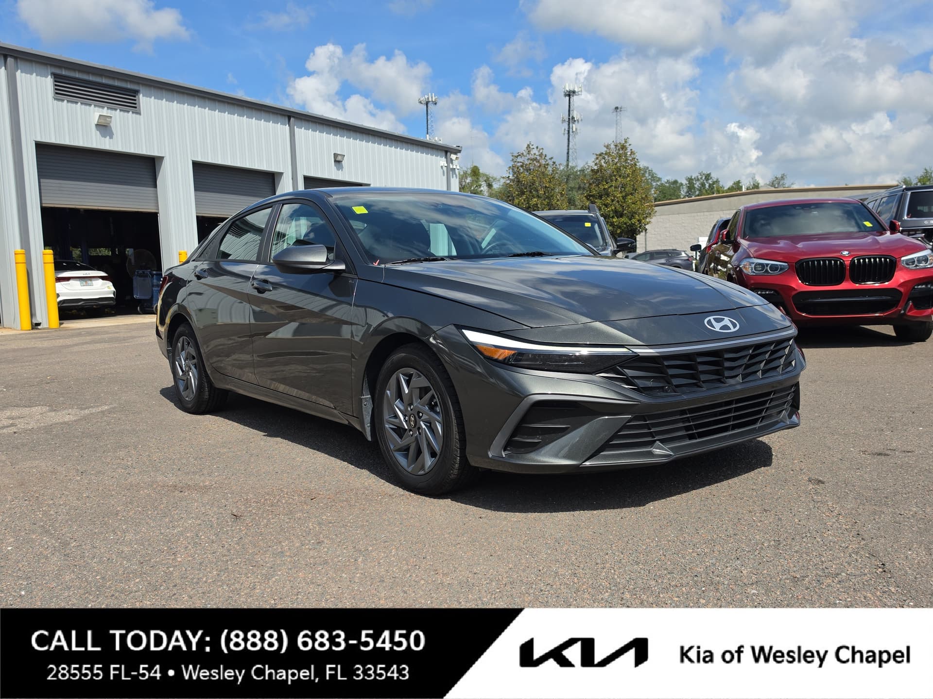 2024 Hyundai Elantra SEL — photo 1 of 30