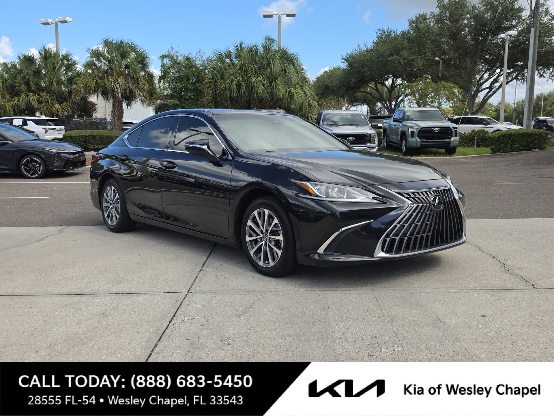 2023 Lexus ES ES 350 — photo 1 of 31
