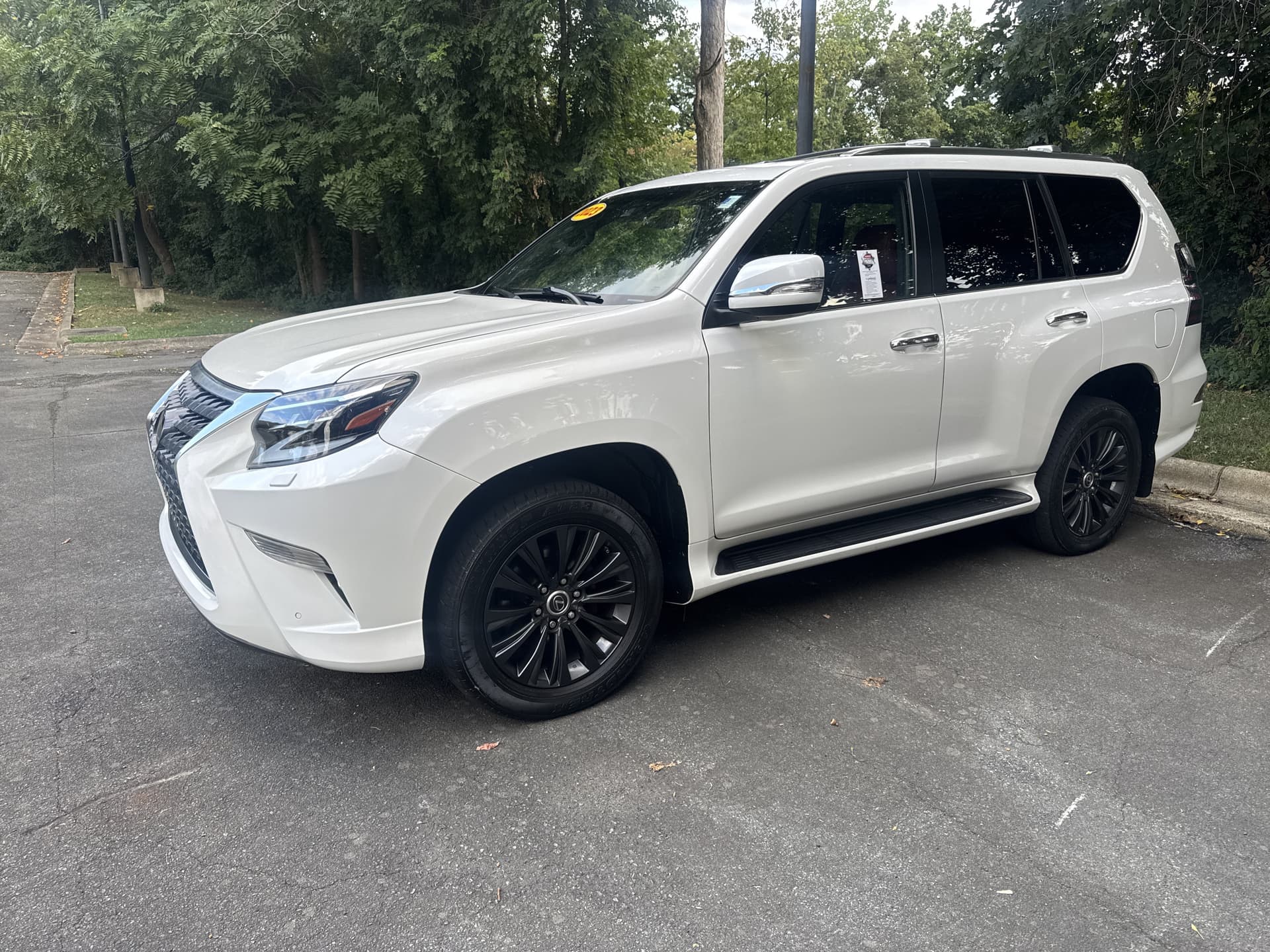 2023 Lexus GX GX 460 Luxury — photo 1 of 23