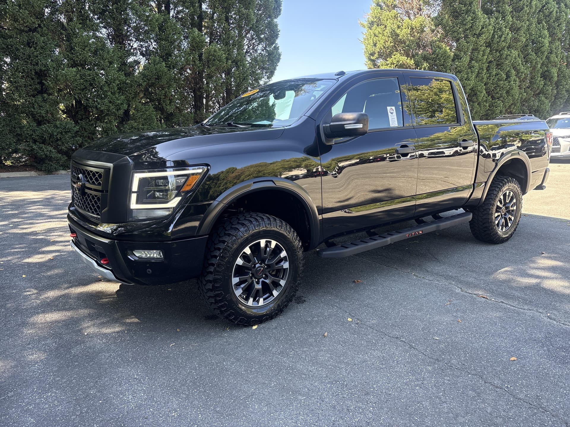 2020 Nissan Titan PRO-4X — photo 1 of 20