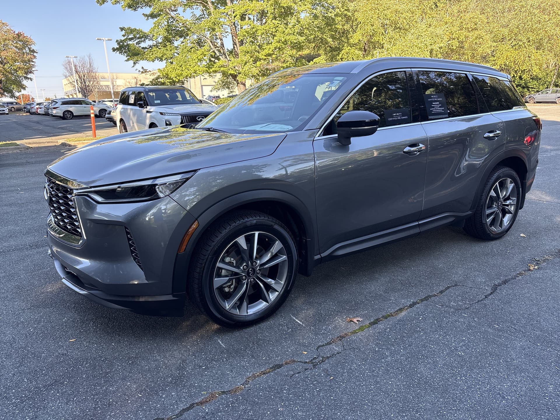 2022 INFINITI QX60 LUXE — photo 1 of 12