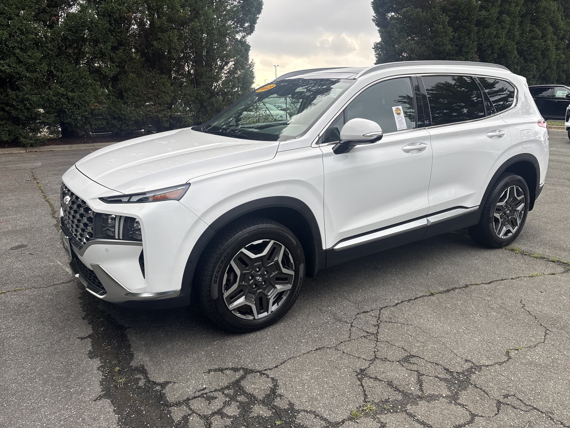 2023 Hyundai Santa Fe Limited — photo 1 of 23