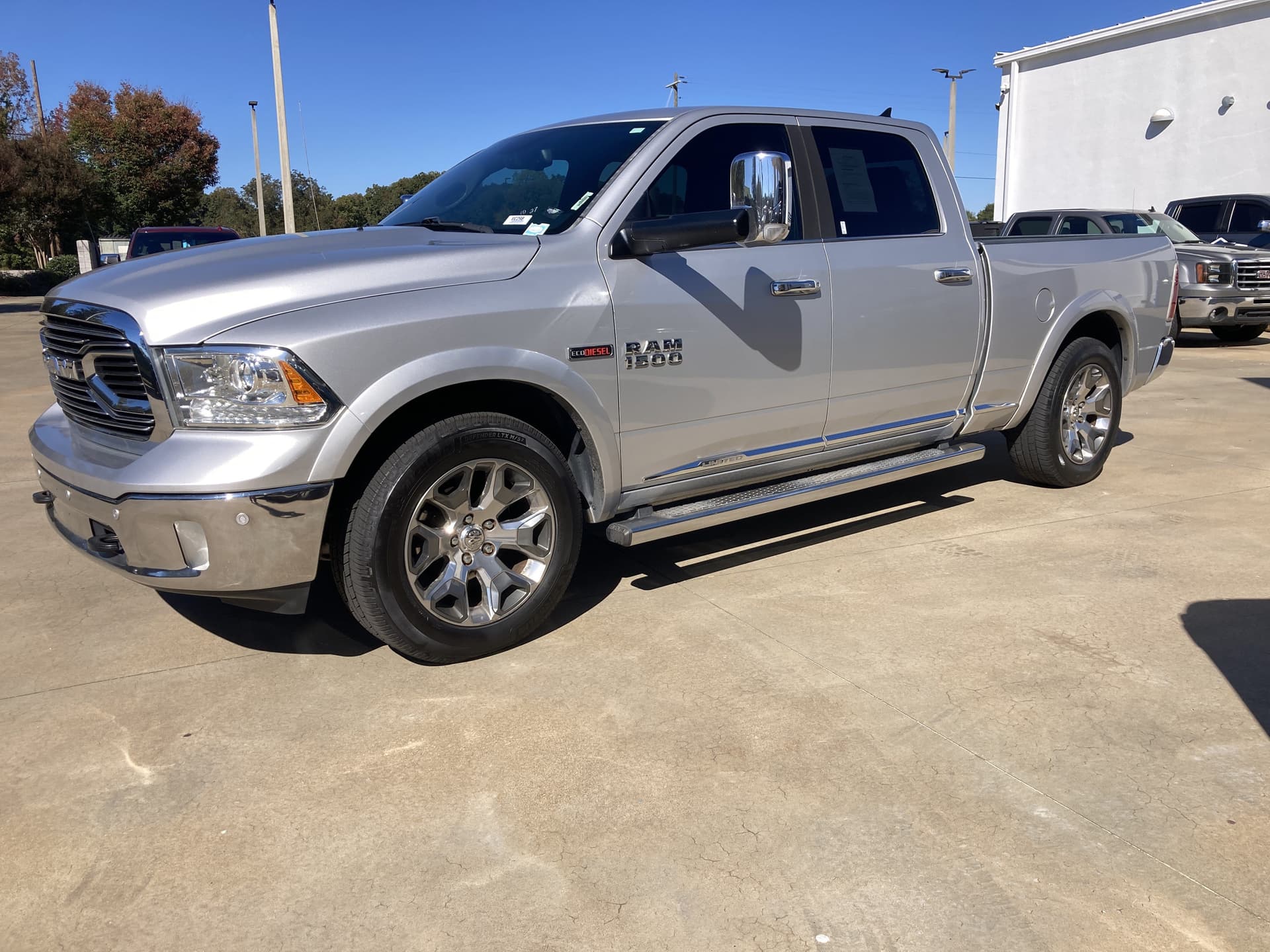 2017 RAM 1500 Base — photo 1 of 4