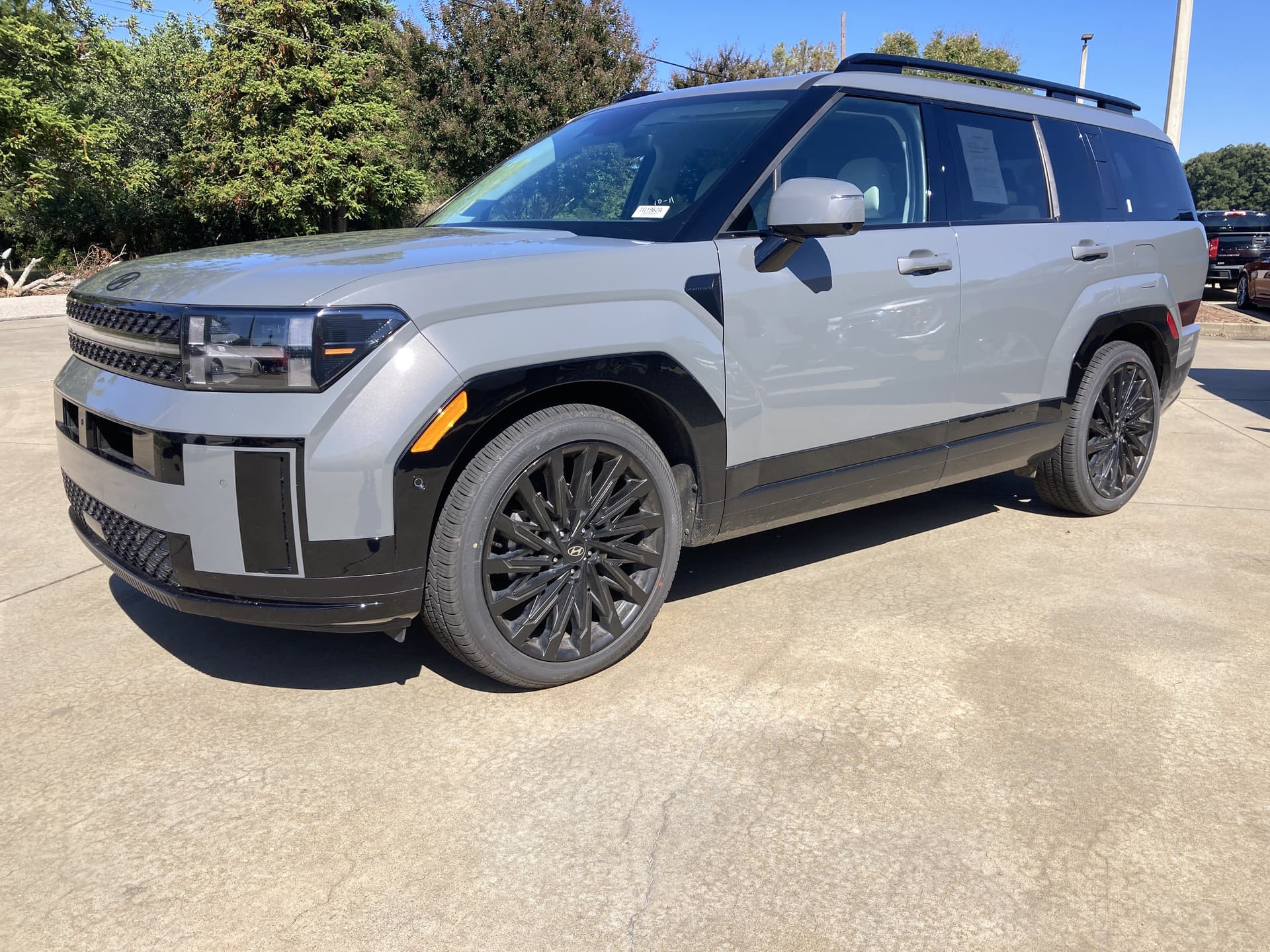 2025 Hyundai Santa Fe Calligraphy — photo 1 of 6