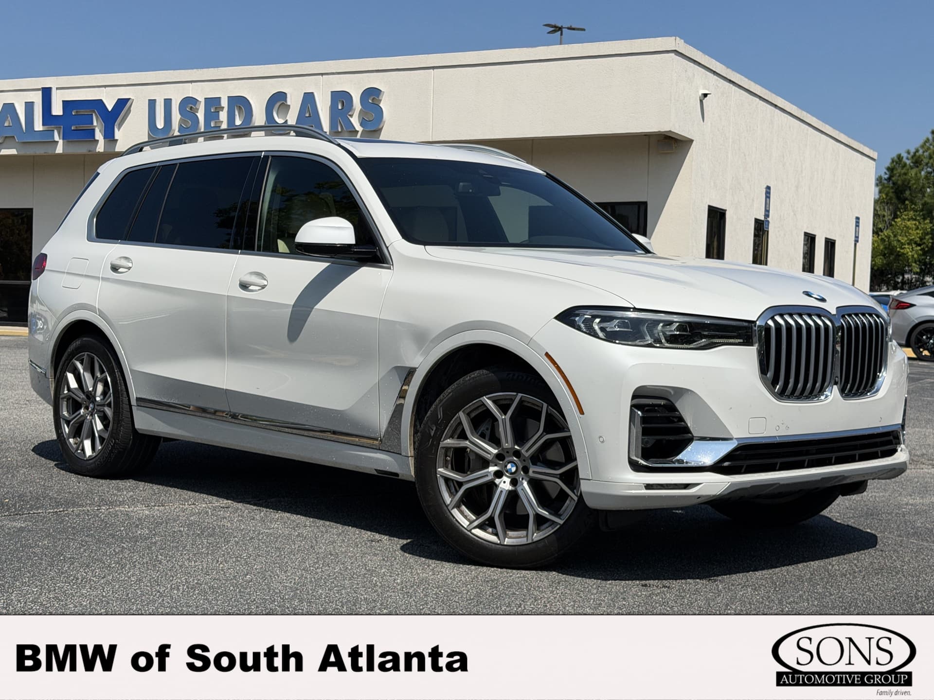 2021 BMW X7 xDrive40i — photo 1 of 35