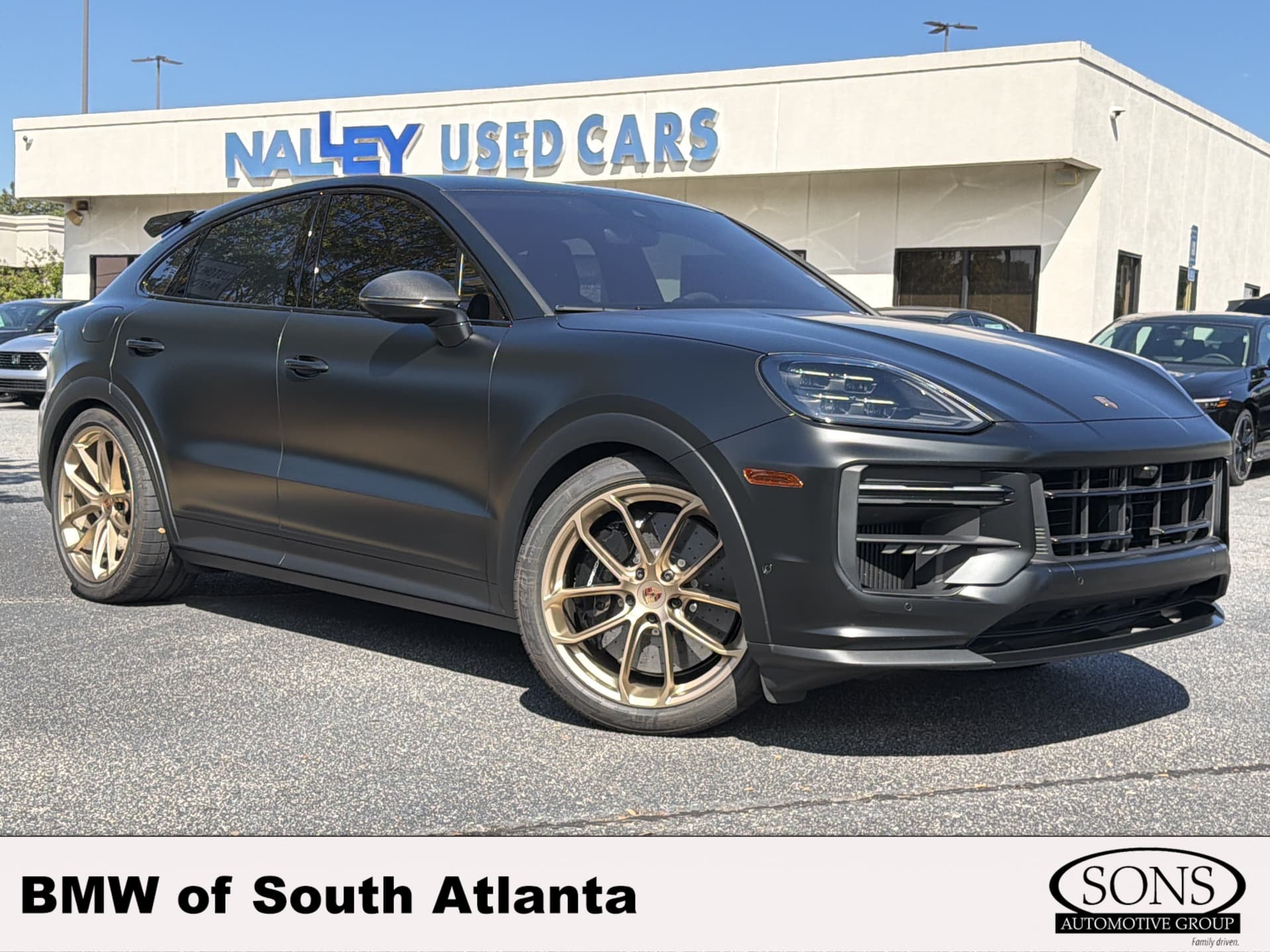 2025 Porsche Cayenne Turbo GT — photo 1 of 34