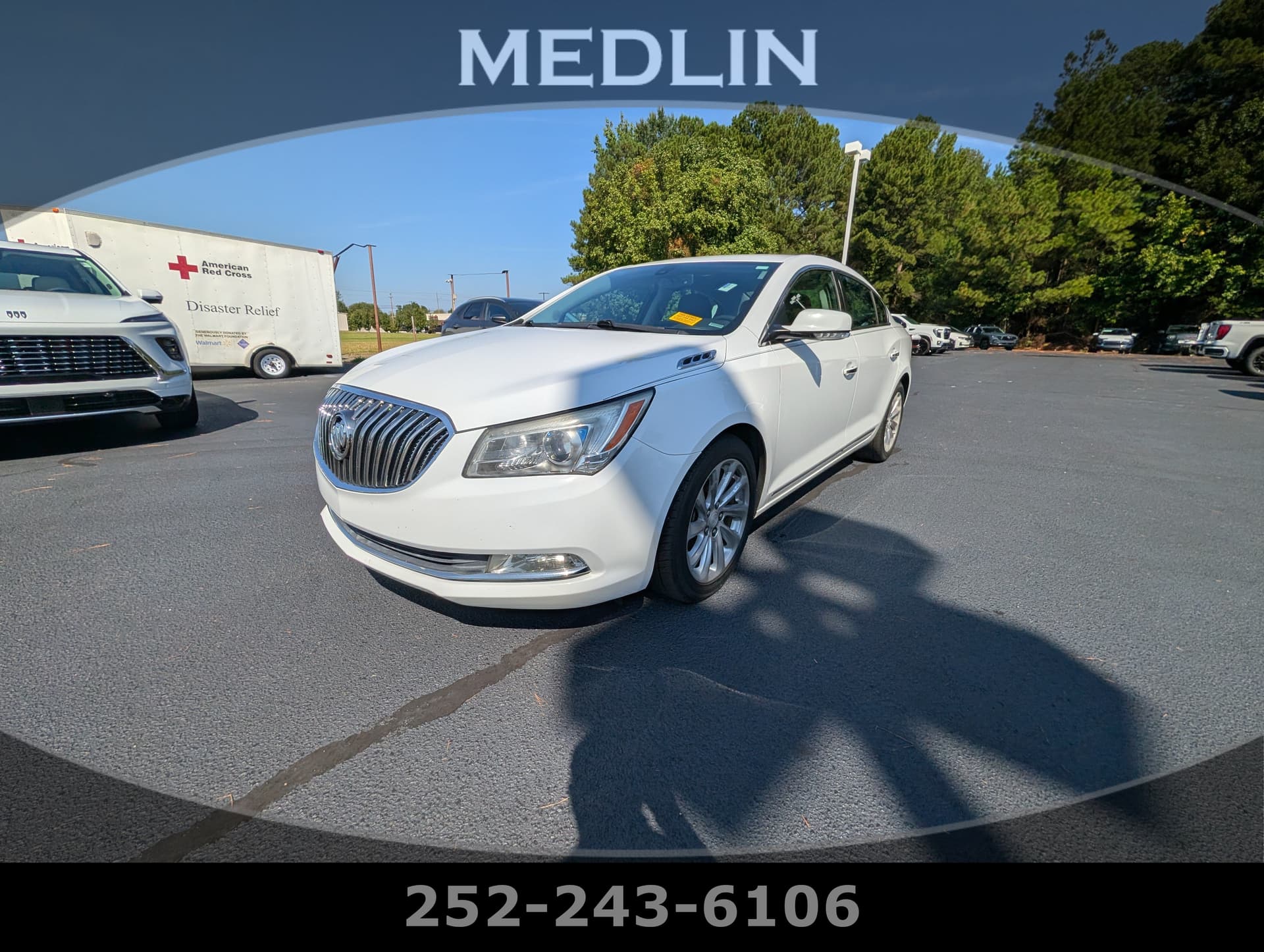 2015 Buick LaCrosse Leather — photo 1 of 17