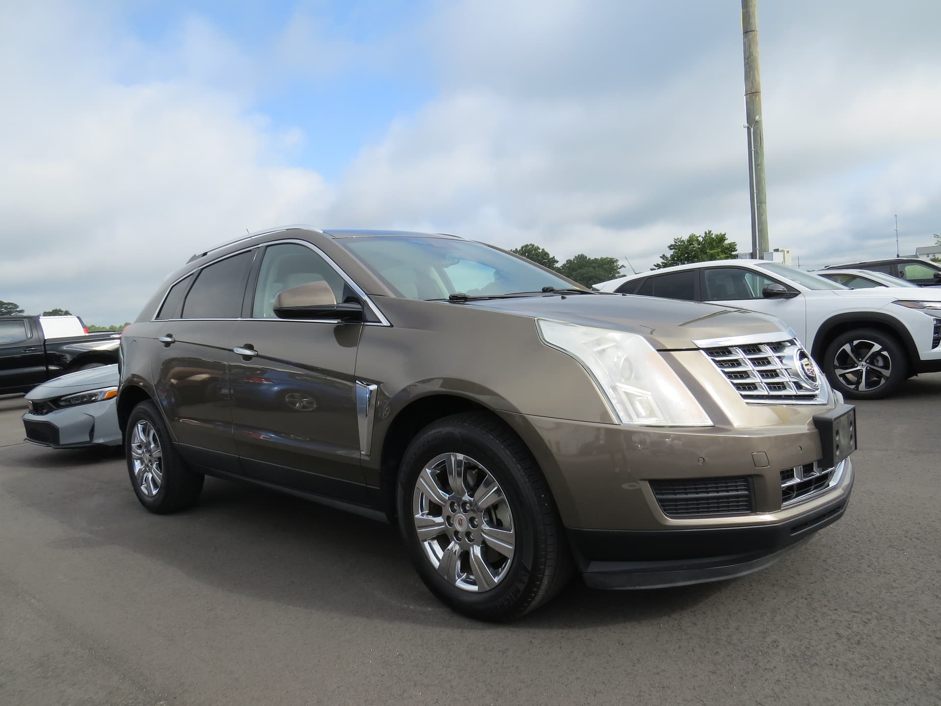 2014 Cadillac SRX Luxury Collection — photo 1 of 4
