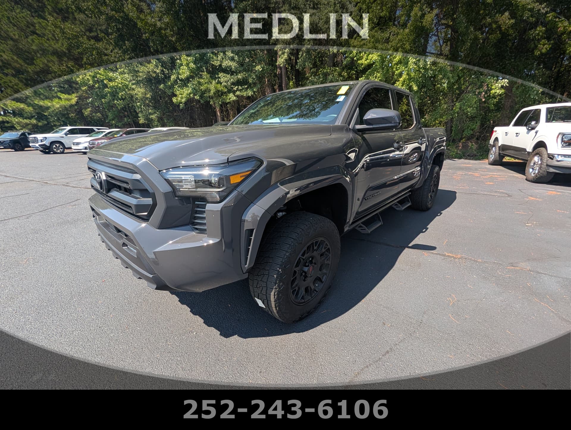 2025 Toyota Tacoma 4WD SR5 — photo 1 of 17