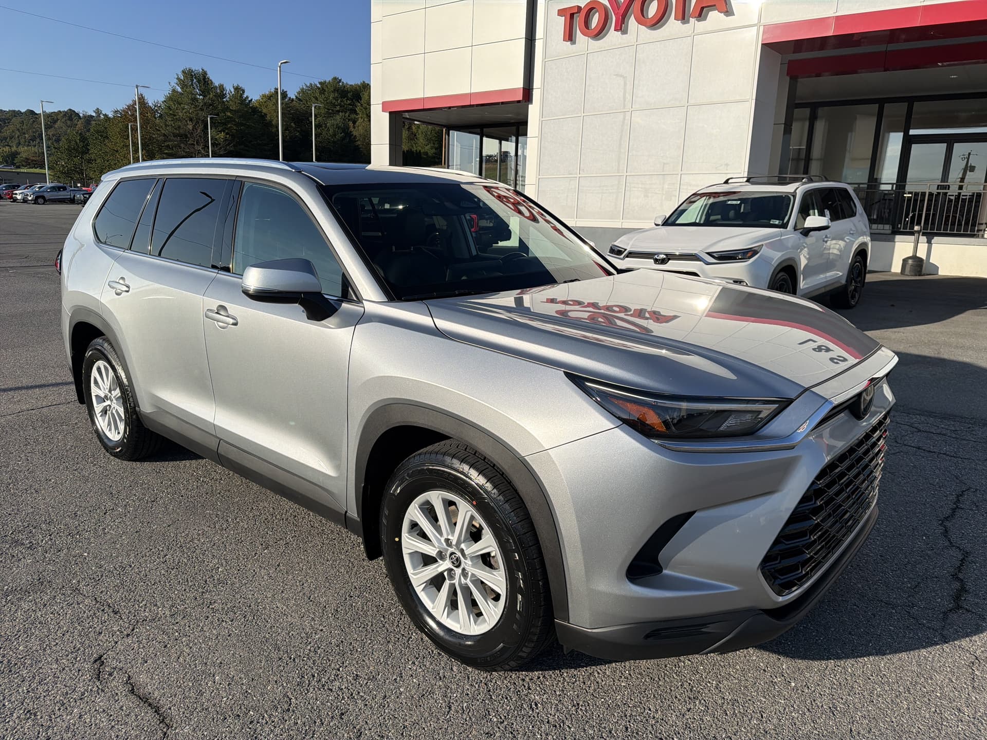 2024 Toyota Grand Highlander XLE — photo 1 of 25