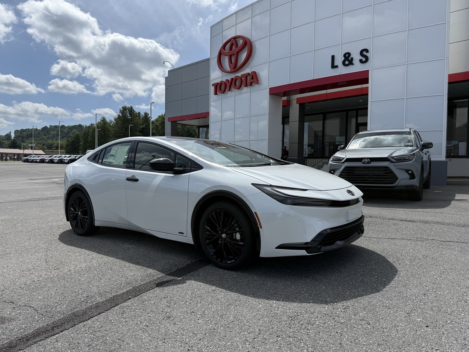2027 Toyota Prius Nightshade — photo 1 of 32
