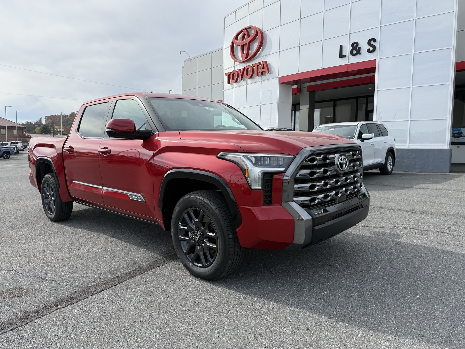 2026 Toyota Tundra 4WD Platinum — photo 1 of 11