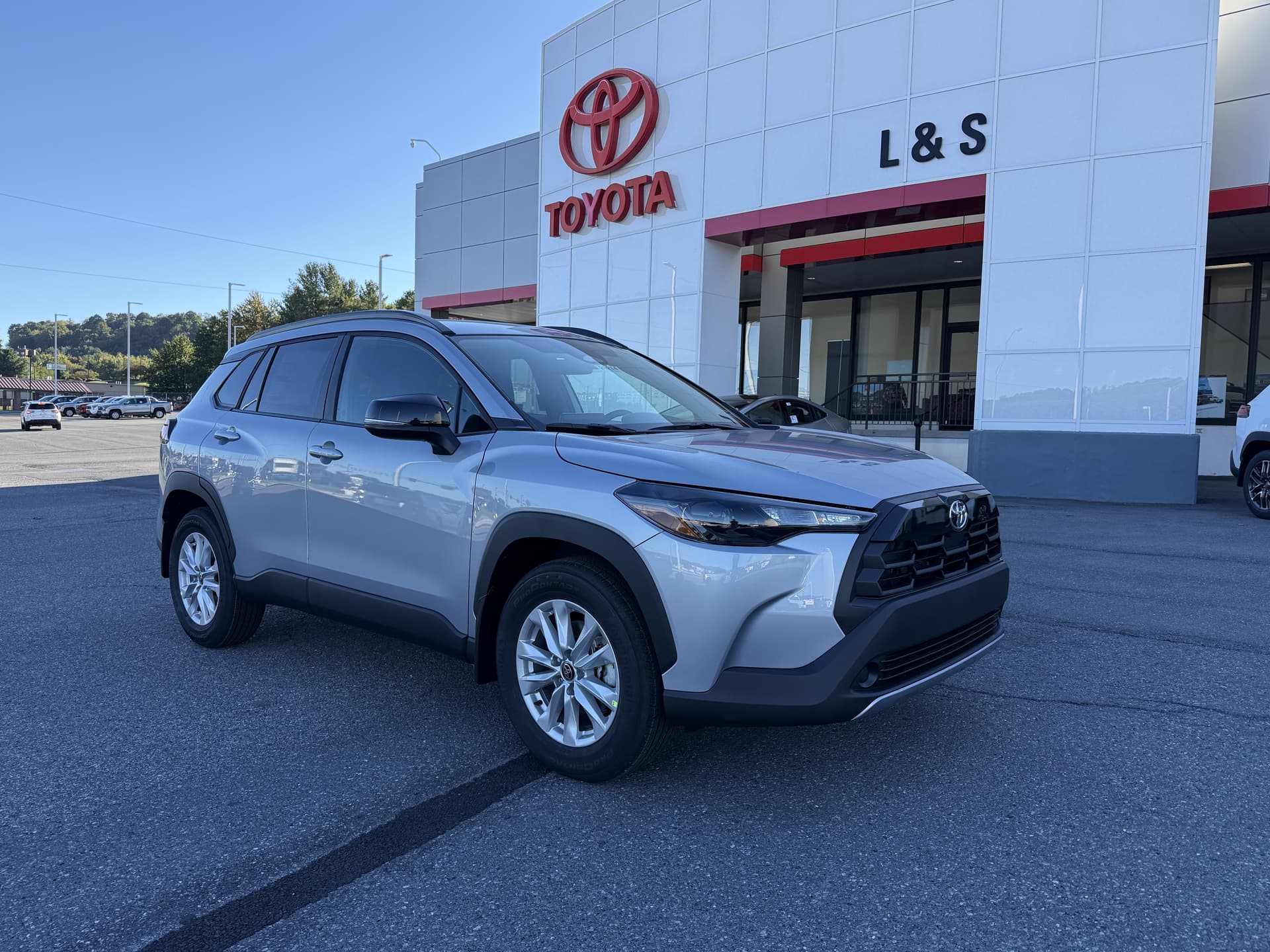 2026 Toyota Corolla Cross LE — photo 1 of 33