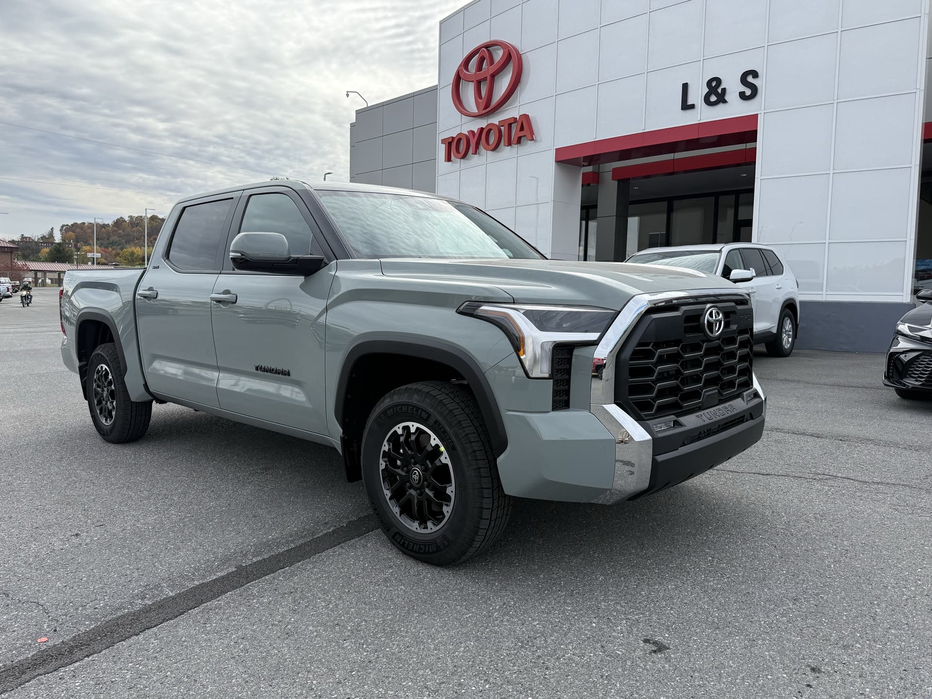 2026 Toyota Tundra 4WD SR5 — photo 1 of 11
