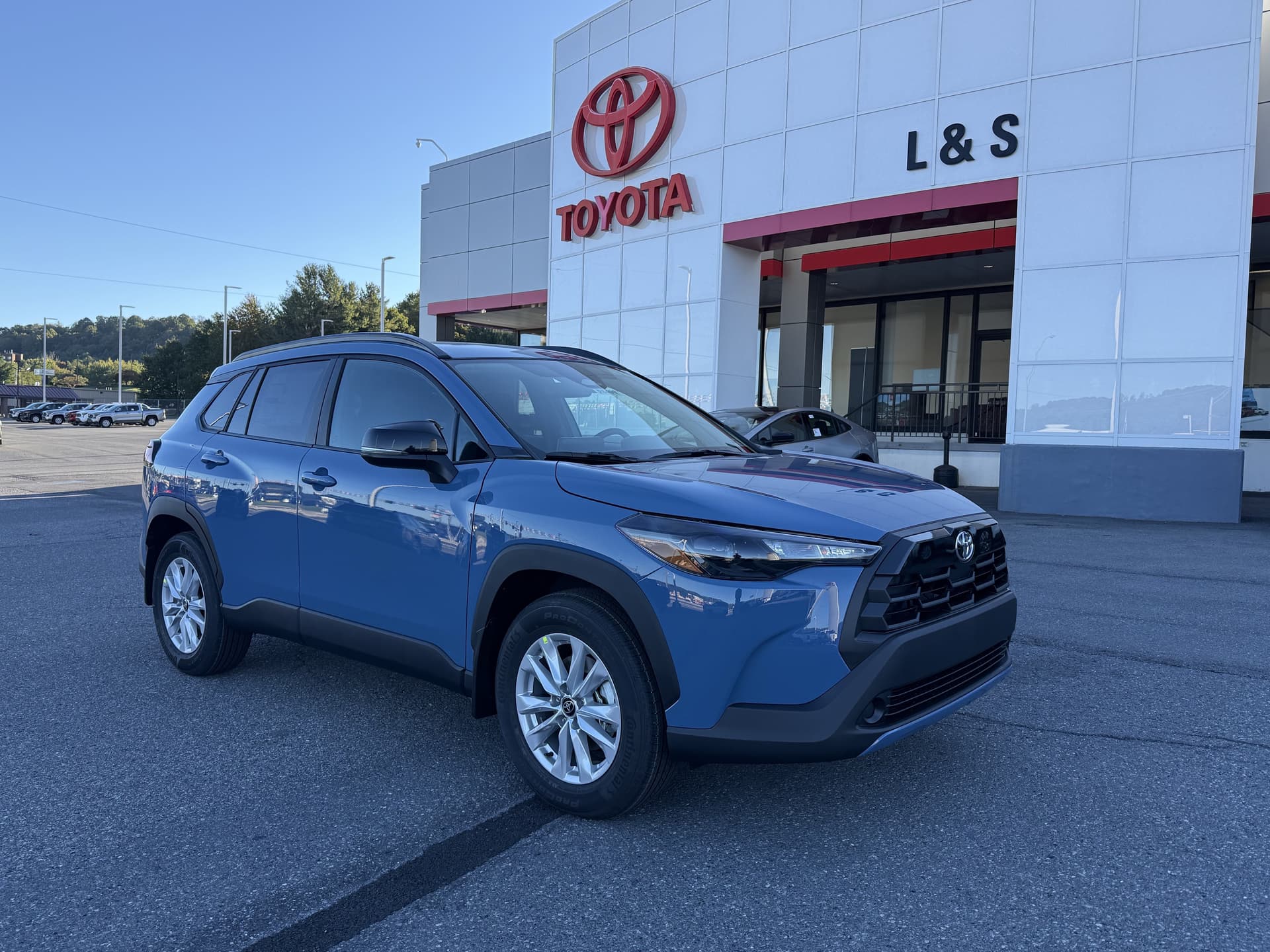 2026 Toyota Corolla Cross LE — photo 1 of 33