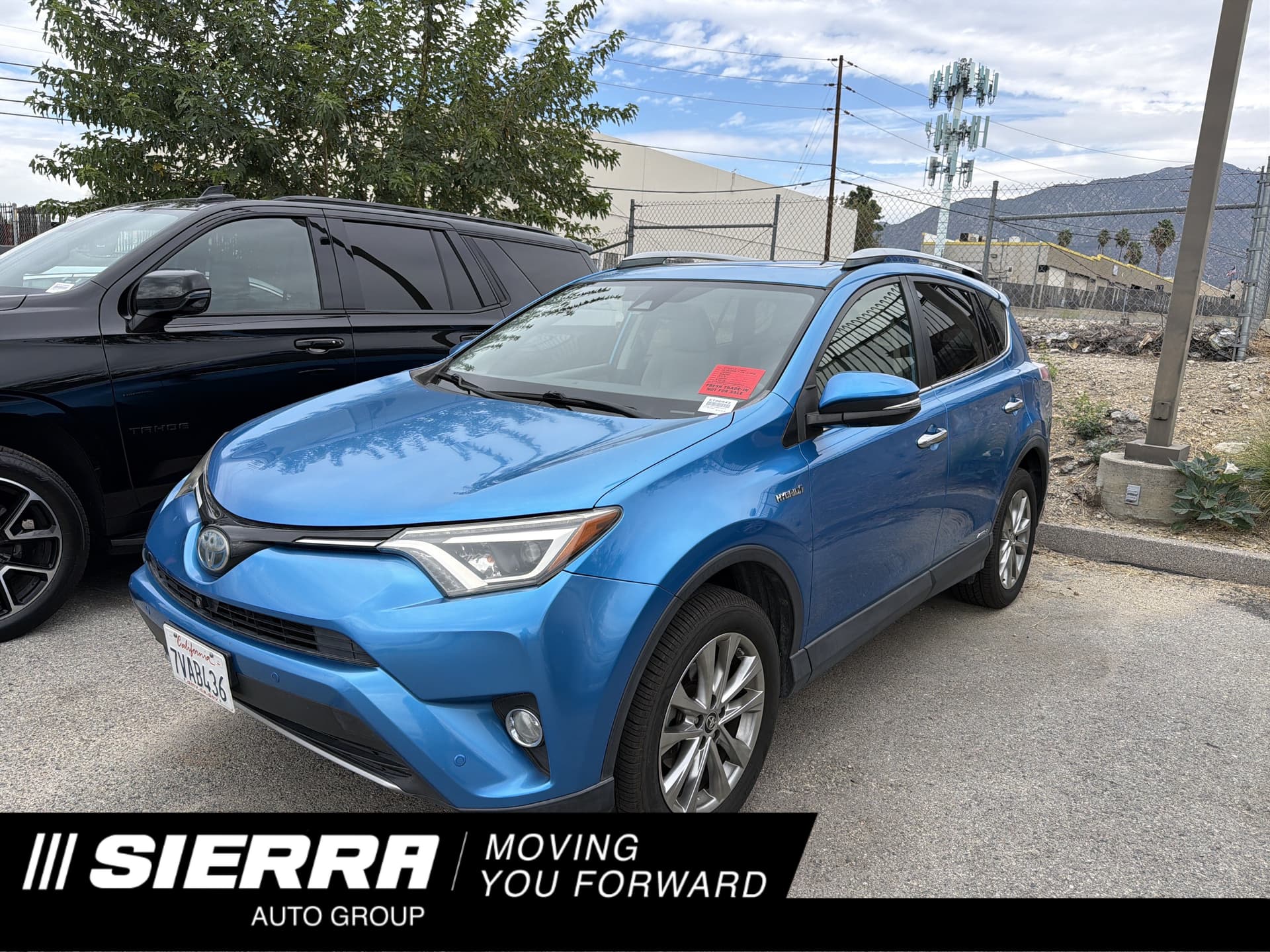 2017 Toyota RAV4 Hybrid Limited — photo 1 of 4