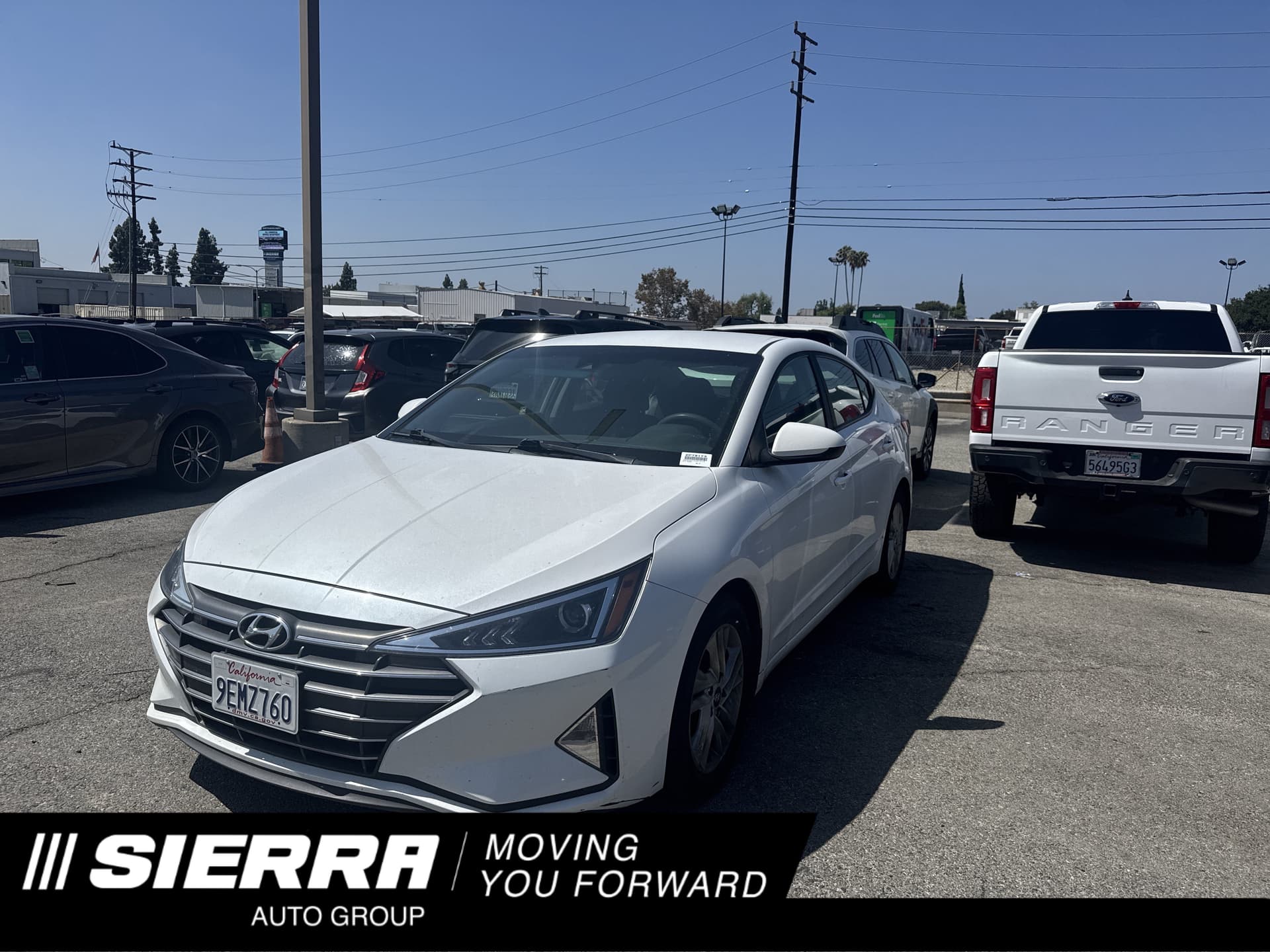 2020 Hyundai Elantra SEL — photo 1 of 4