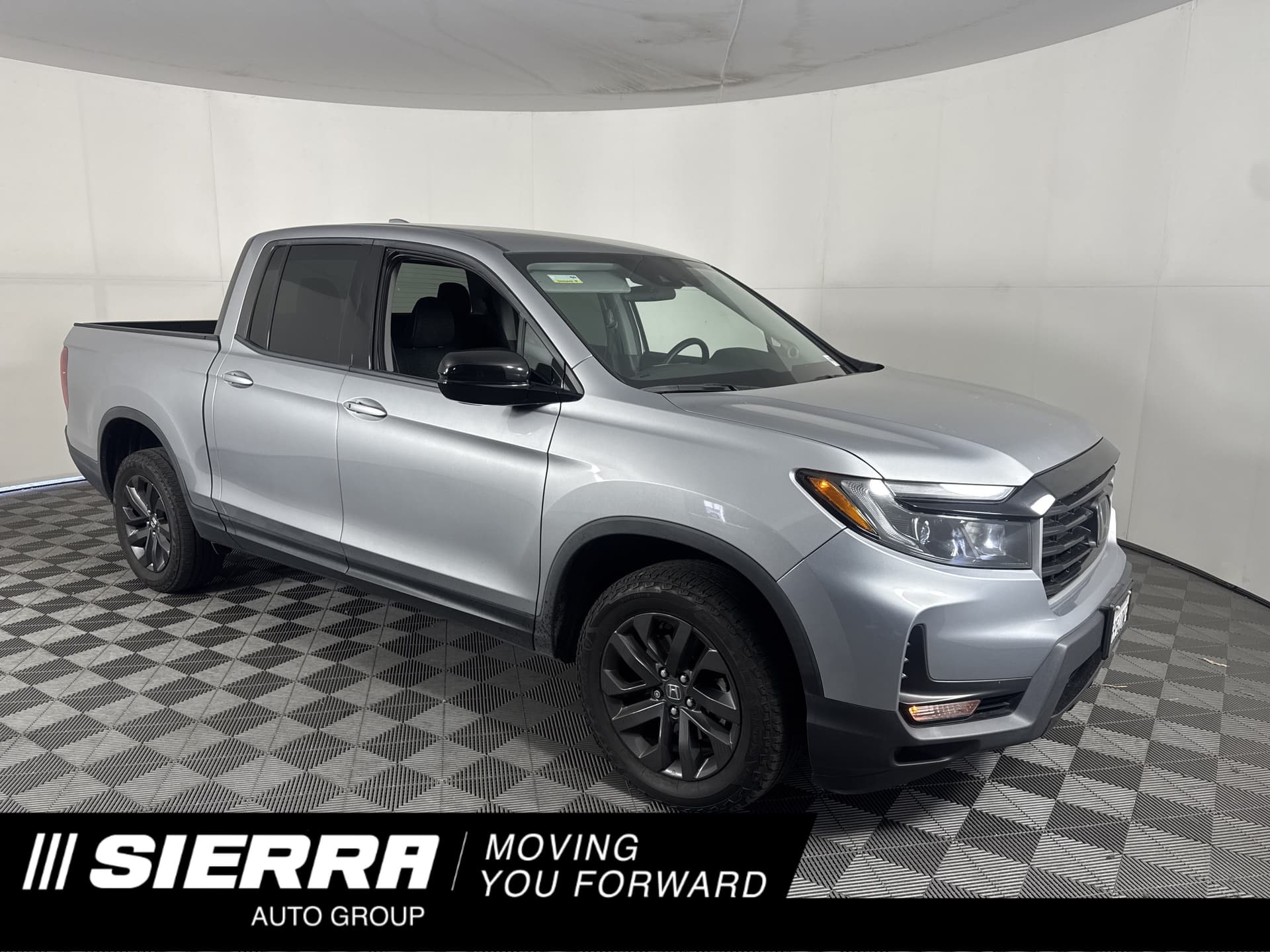 2023 Honda Ridgeline Base — photo 1 of 39