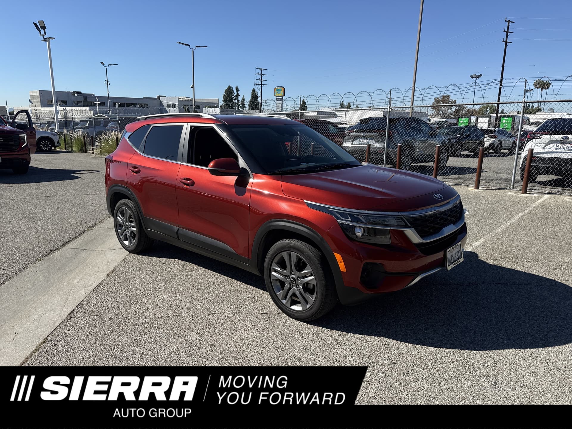 2021 Kia Seltos Base — photo 1 of 9