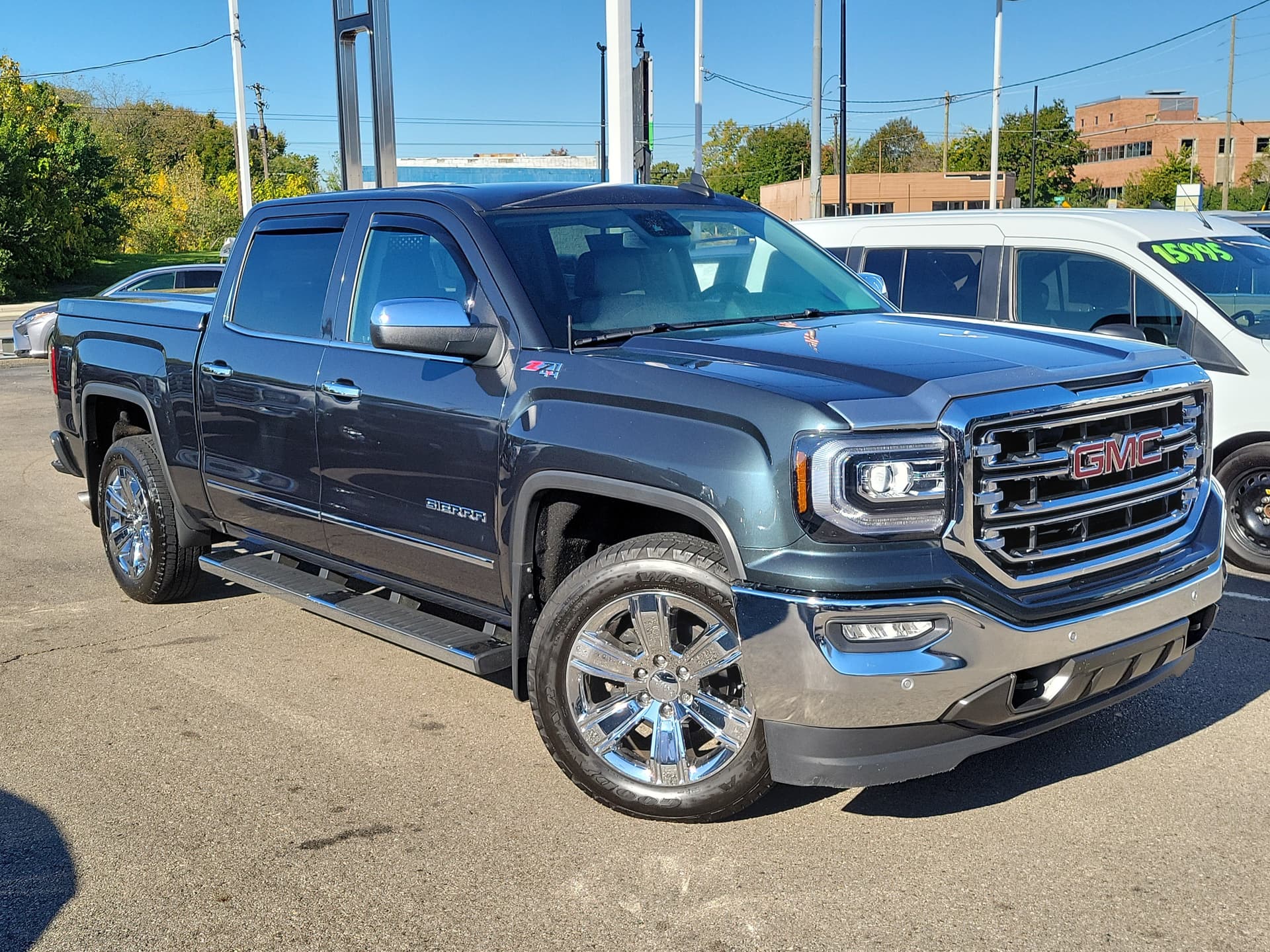 2018 GMC Sierra 1500 SLT — photo 1 of 28