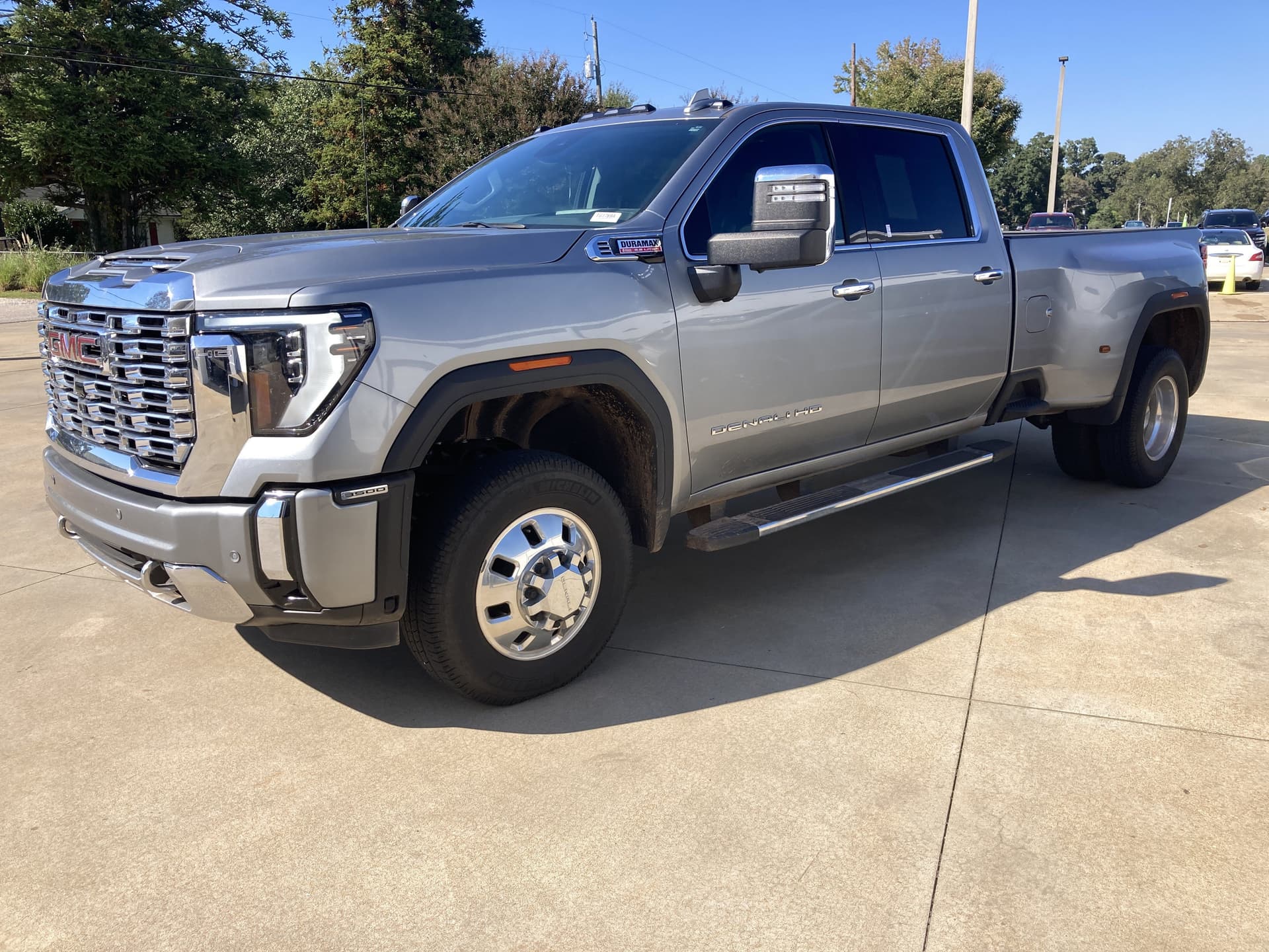 2024 GMC Sierra 3500HD Denali — photo 1 of 3
