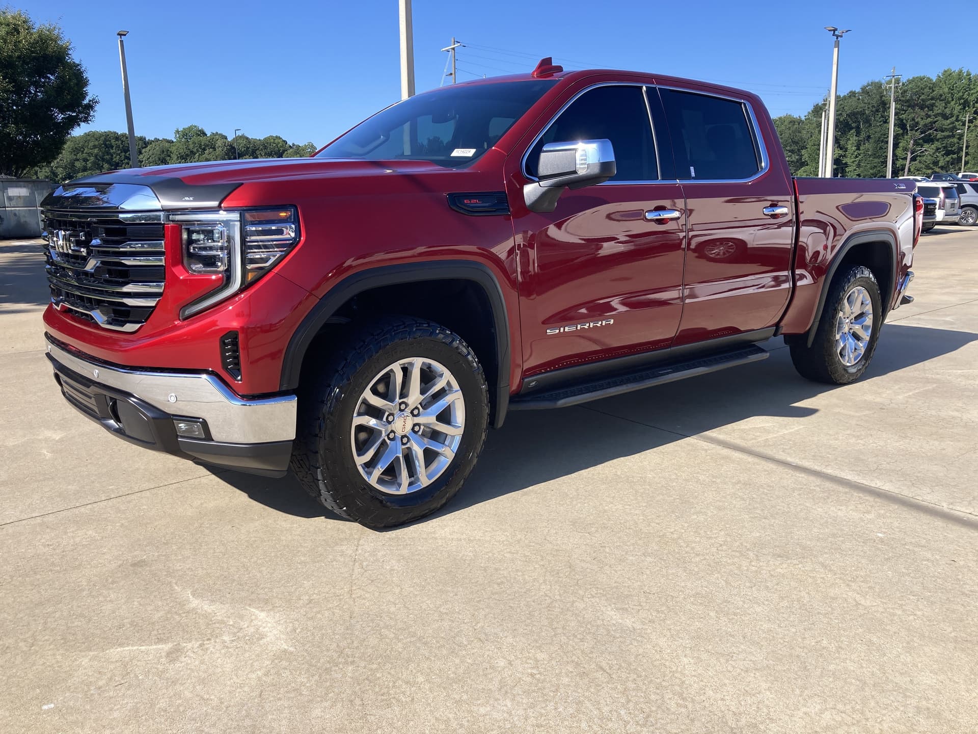 2023 GMC Sierra 1500 SLT — photo 1 of 15