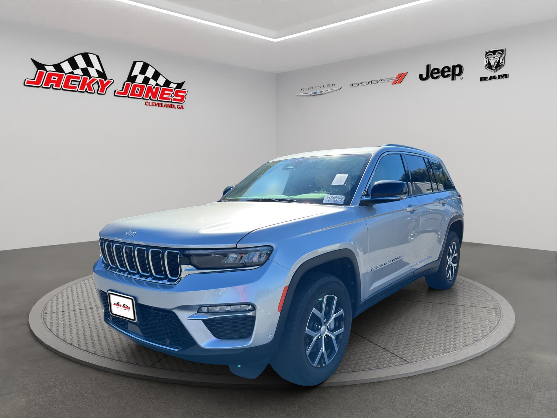 2024 Jeep Grand Cherokee Limited — photo 1 of 14