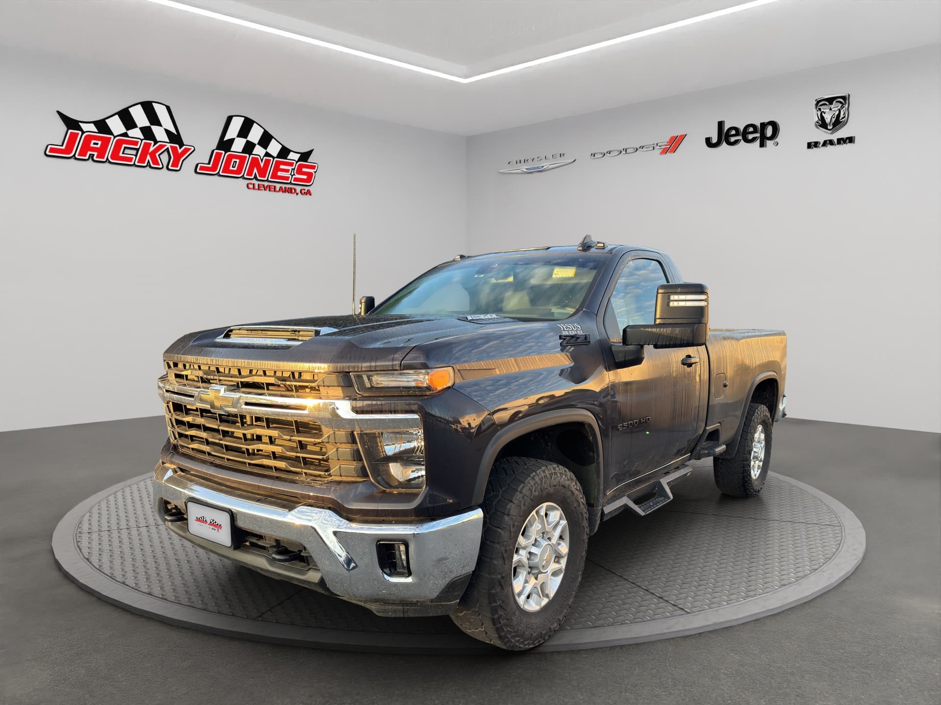 2024 Chevrolet Silverado 2500HD LT — photo 1 of 12