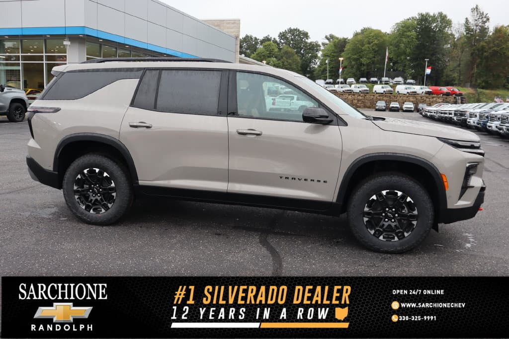 2027 Chevrolet Traverse AWD Z71 — photo 1 of 39