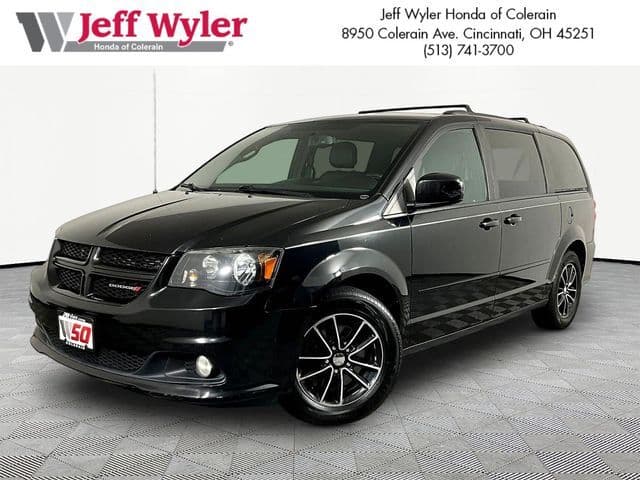 2017 Dodge Grand Caravan GT — photo 1 of 40