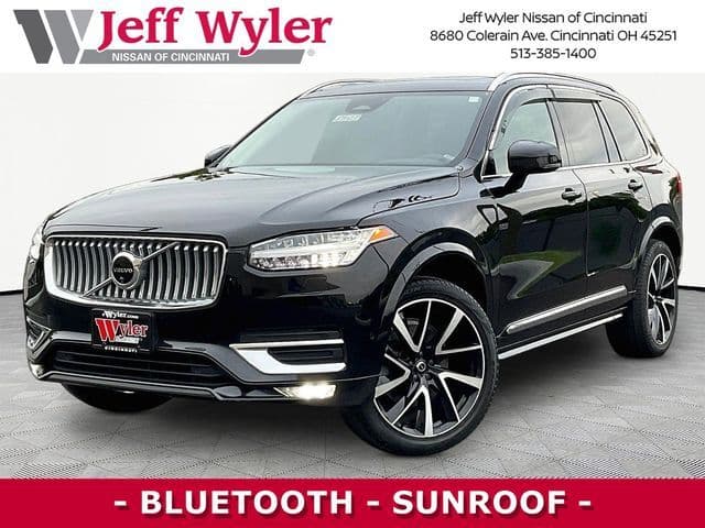 2023 Volvo XC90 Plus — photo 1 of 33