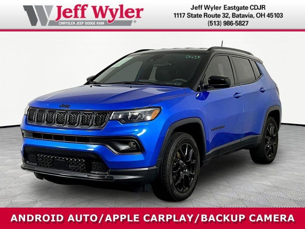 2023 Jeep Compass Latitude — photo 1 of 30