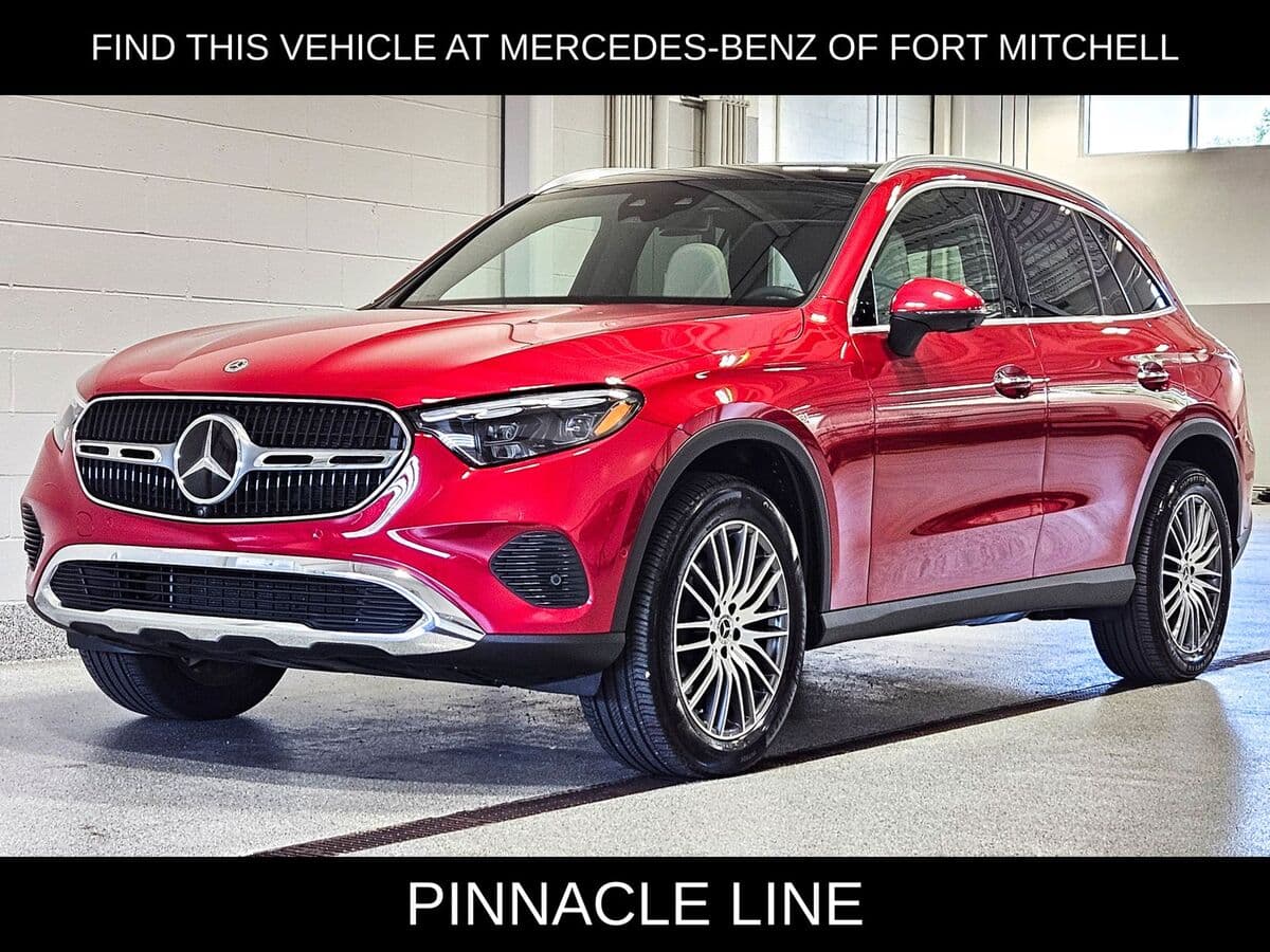 2024 Mercedes-Benz GLC GLC 300 — photo 1 of 32