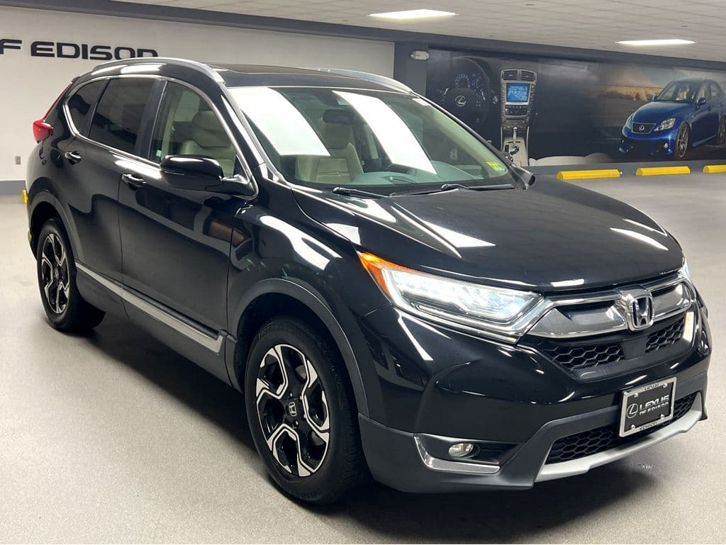 2017 Honda CR-V Touring — photo 1 of 42