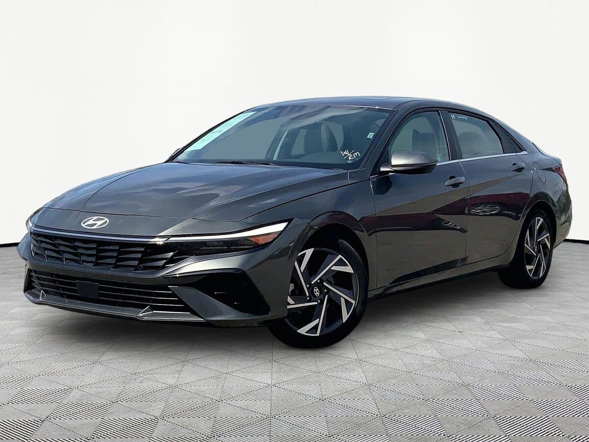 2025 Hyundai Elantra Limited — photo 1 of 39