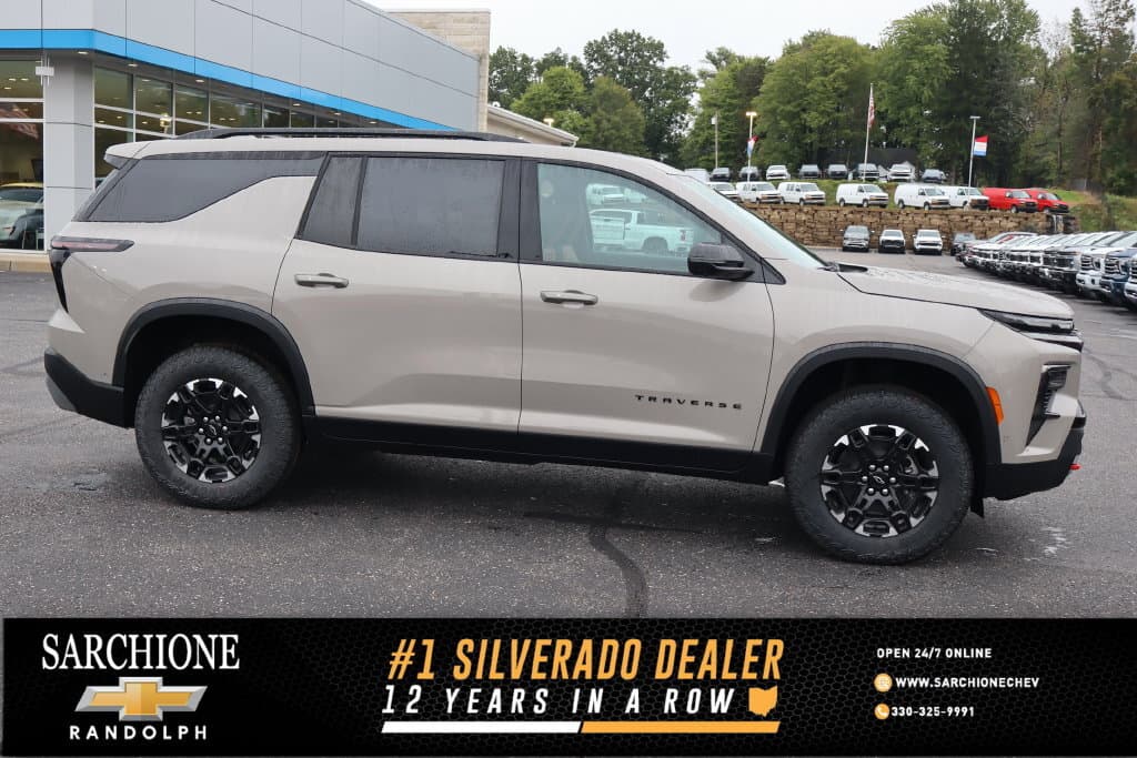 2027 Chevrolet Traverse AWD Z71 — photo 1 of 38